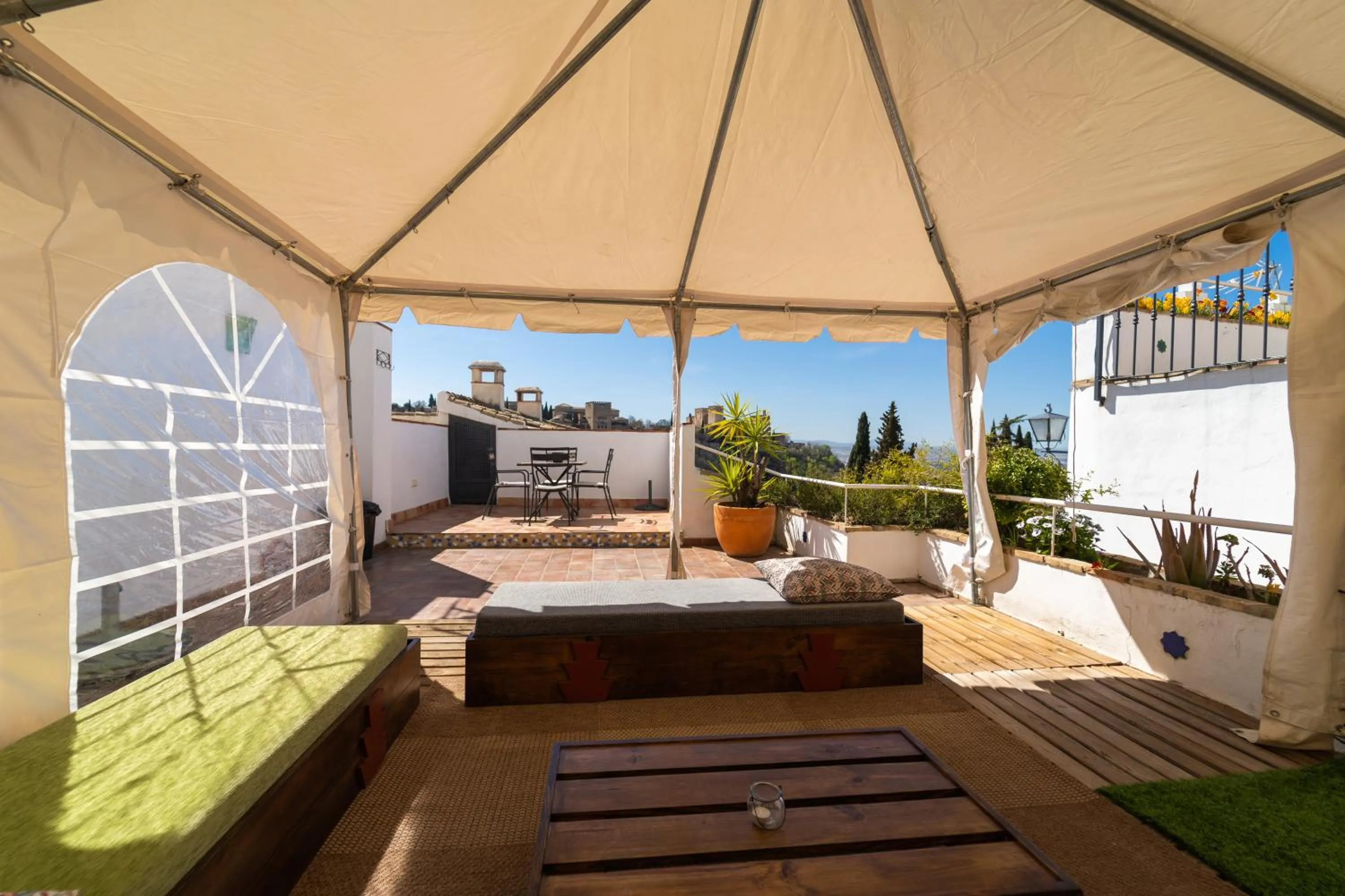 Property building in Apartamentos Montesclaros