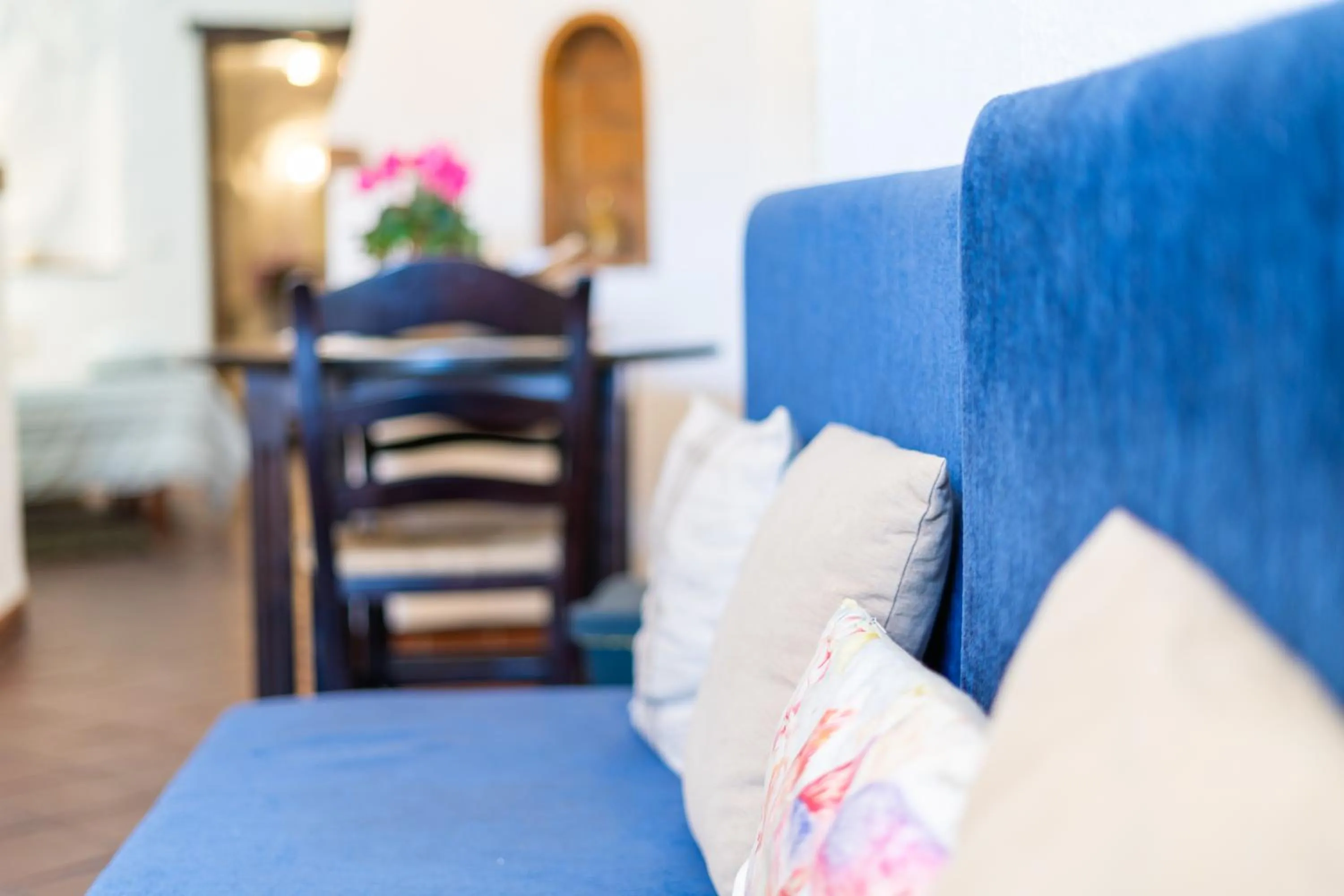 Living room, Bed in Apartamentos Montesclaros