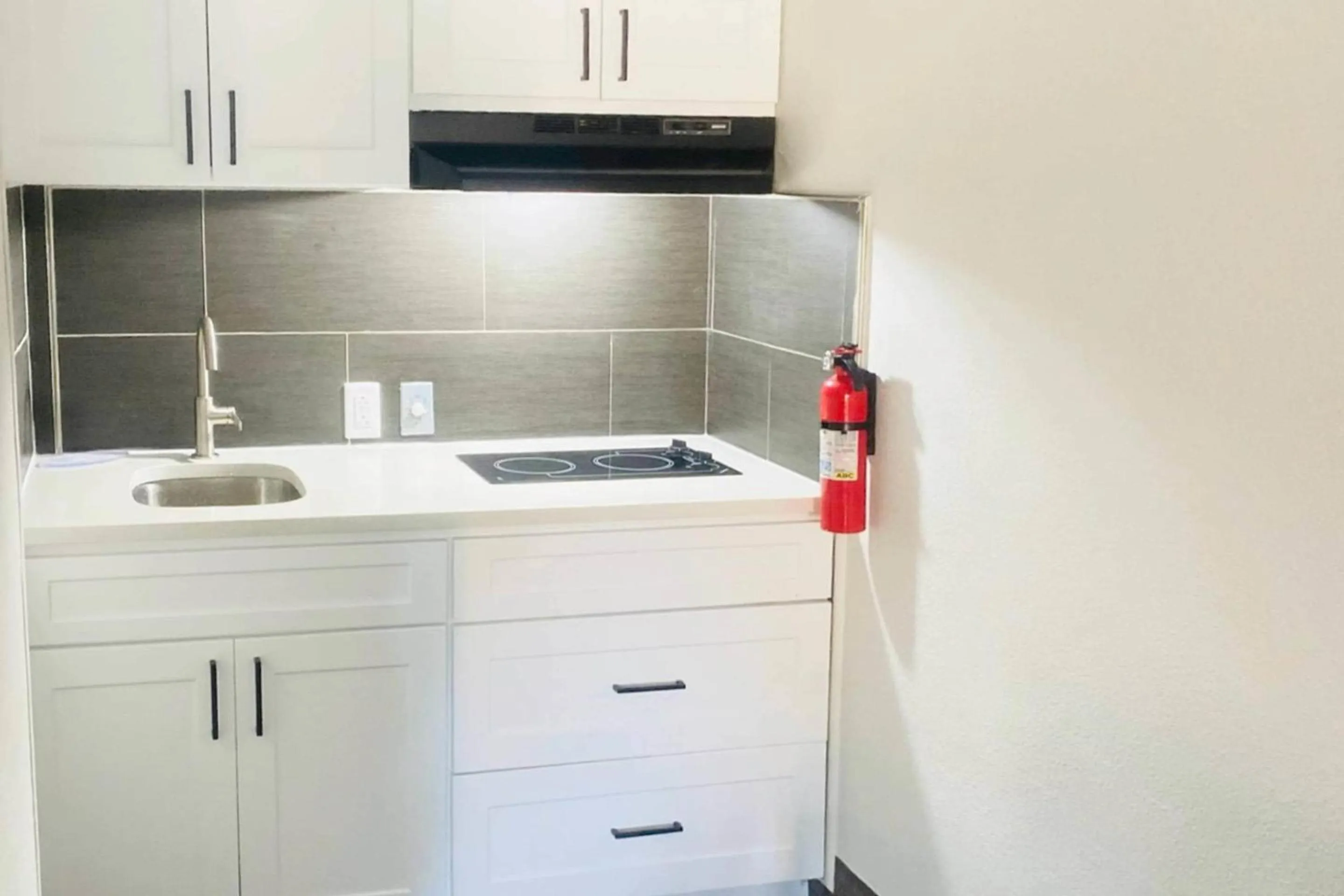 Bedroom in Quality Inn & Suites near Robins Air Force Base