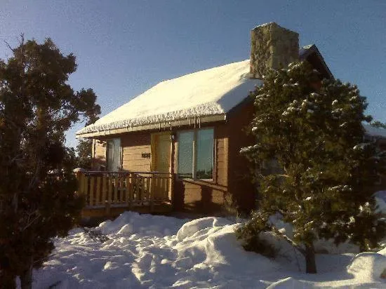 Day in Stone Canyon Inn