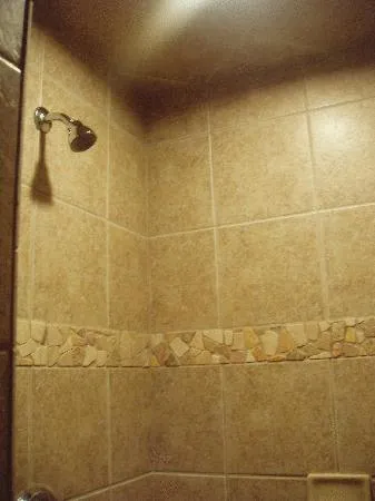 Shower in Stone Canyon Inn