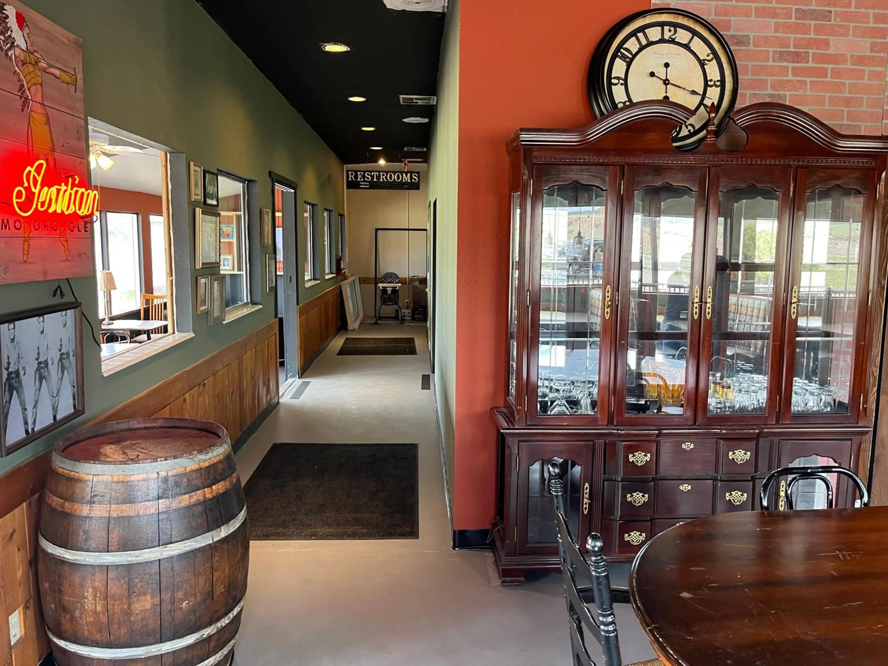 Restaurant/places to eat in The Riverside Ranch Motel and RV Park Southern Utah