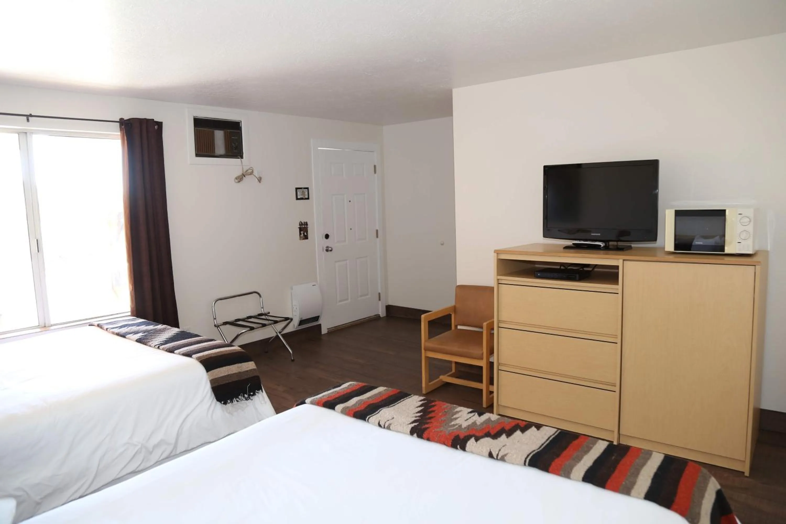 Bedroom, Bed in The Riverside Ranch Motel and RV Park Southern Utah