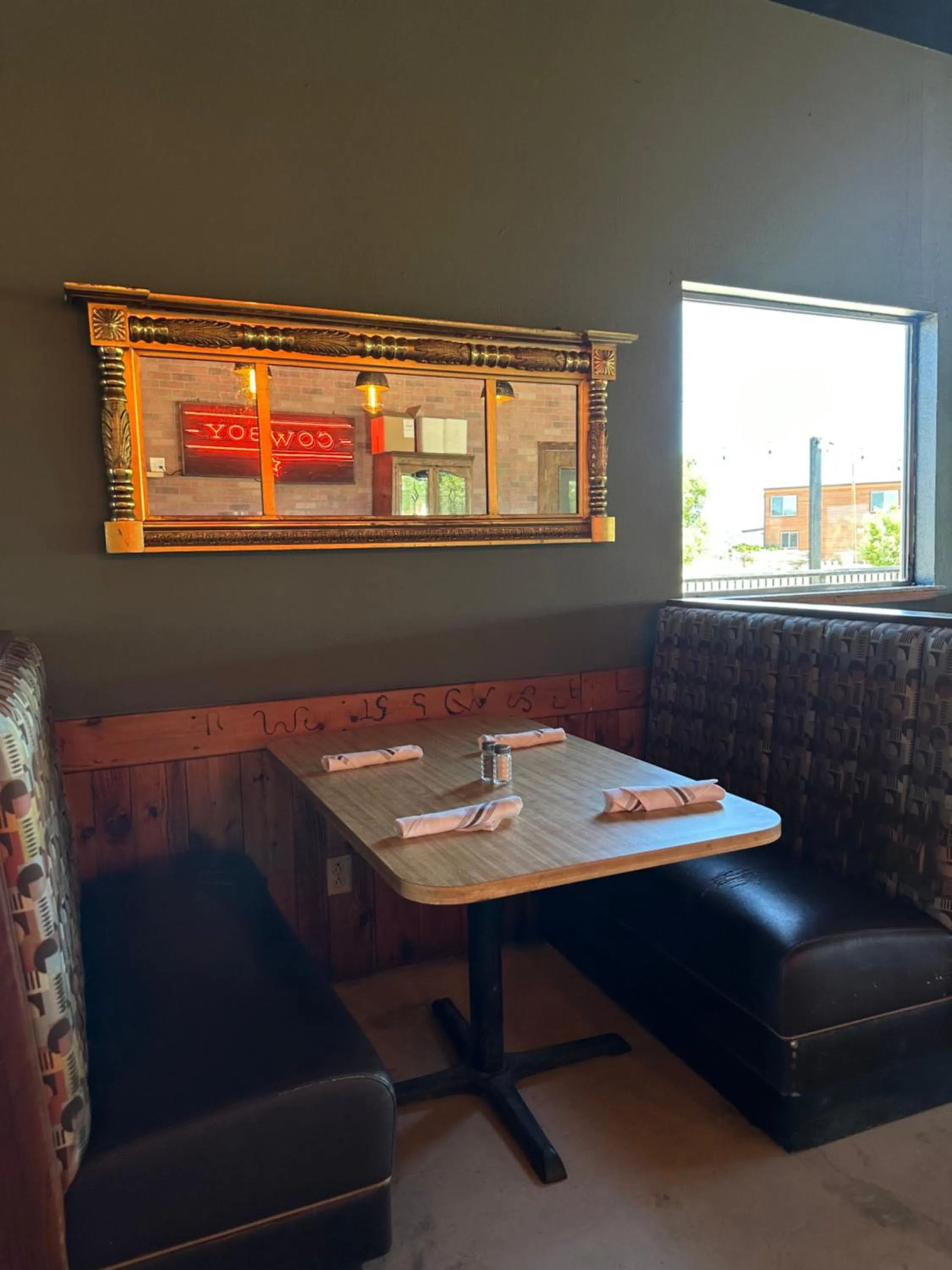 Restaurant/places to eat in The Riverside Ranch Motel and RV Park Southern Utah