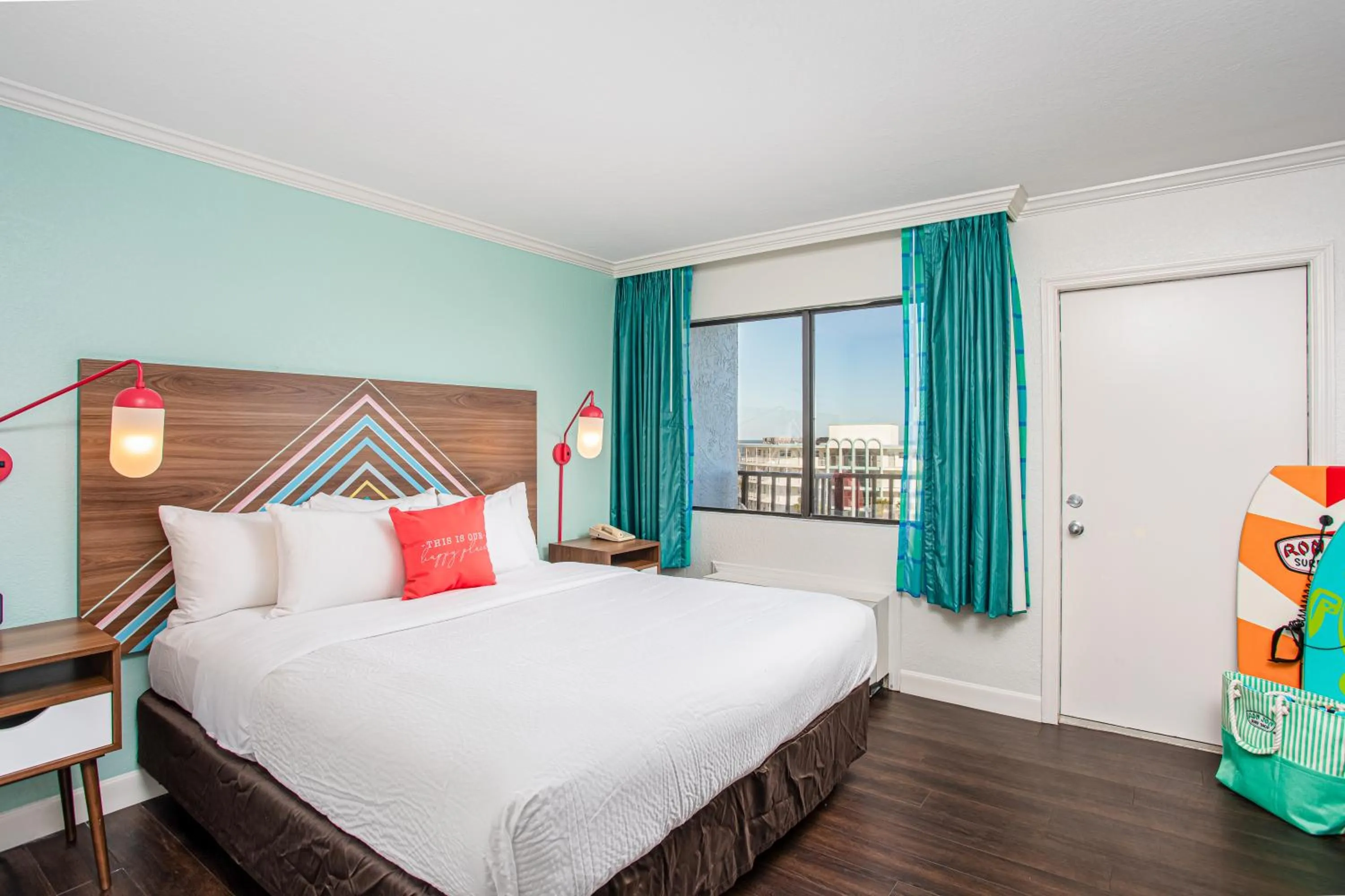Bed in Beachside Hotel & Suites Cocoa Beach - Port Canaveral