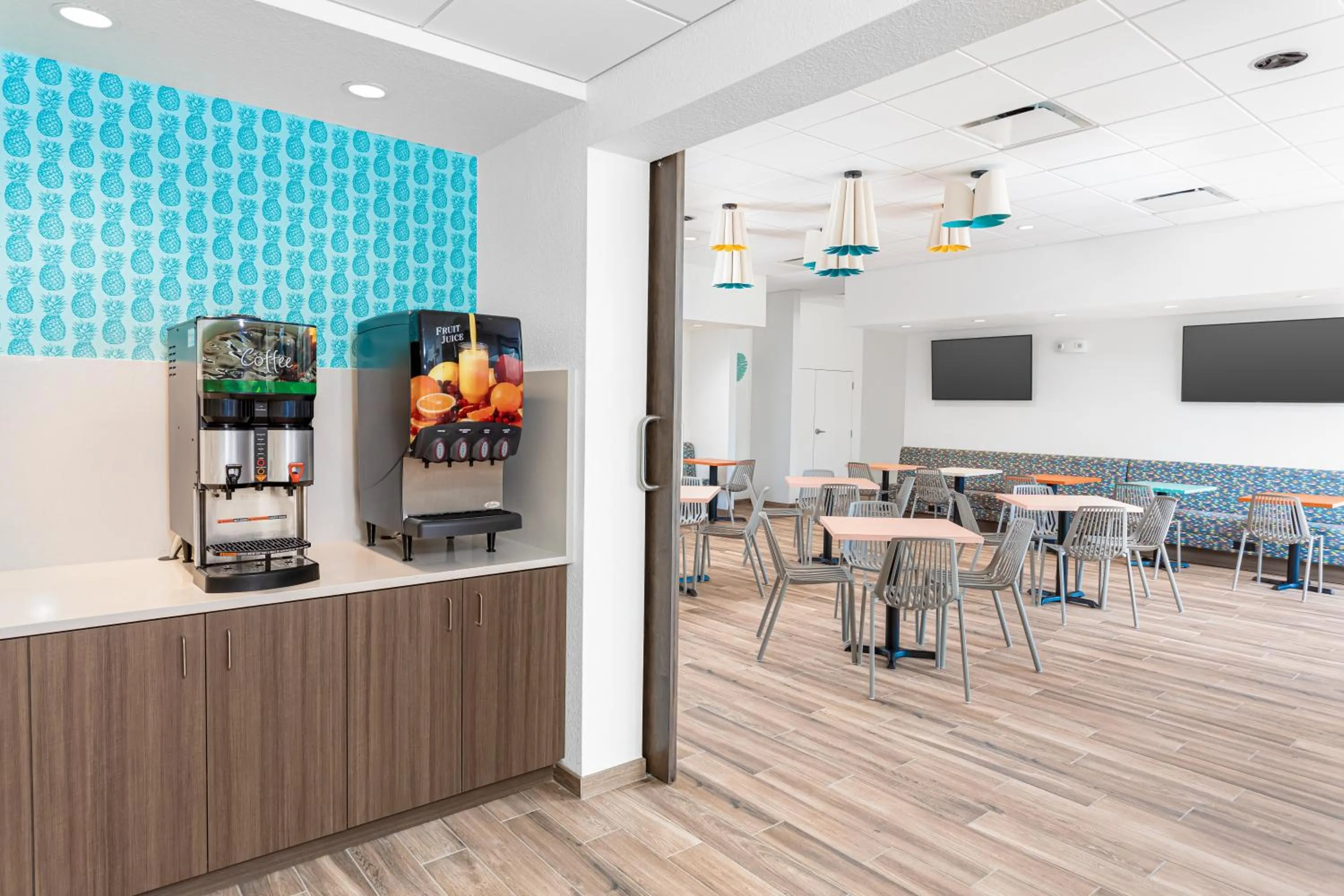 Beachside Hotel & Suites Cocoa Beach - Port Canaveral