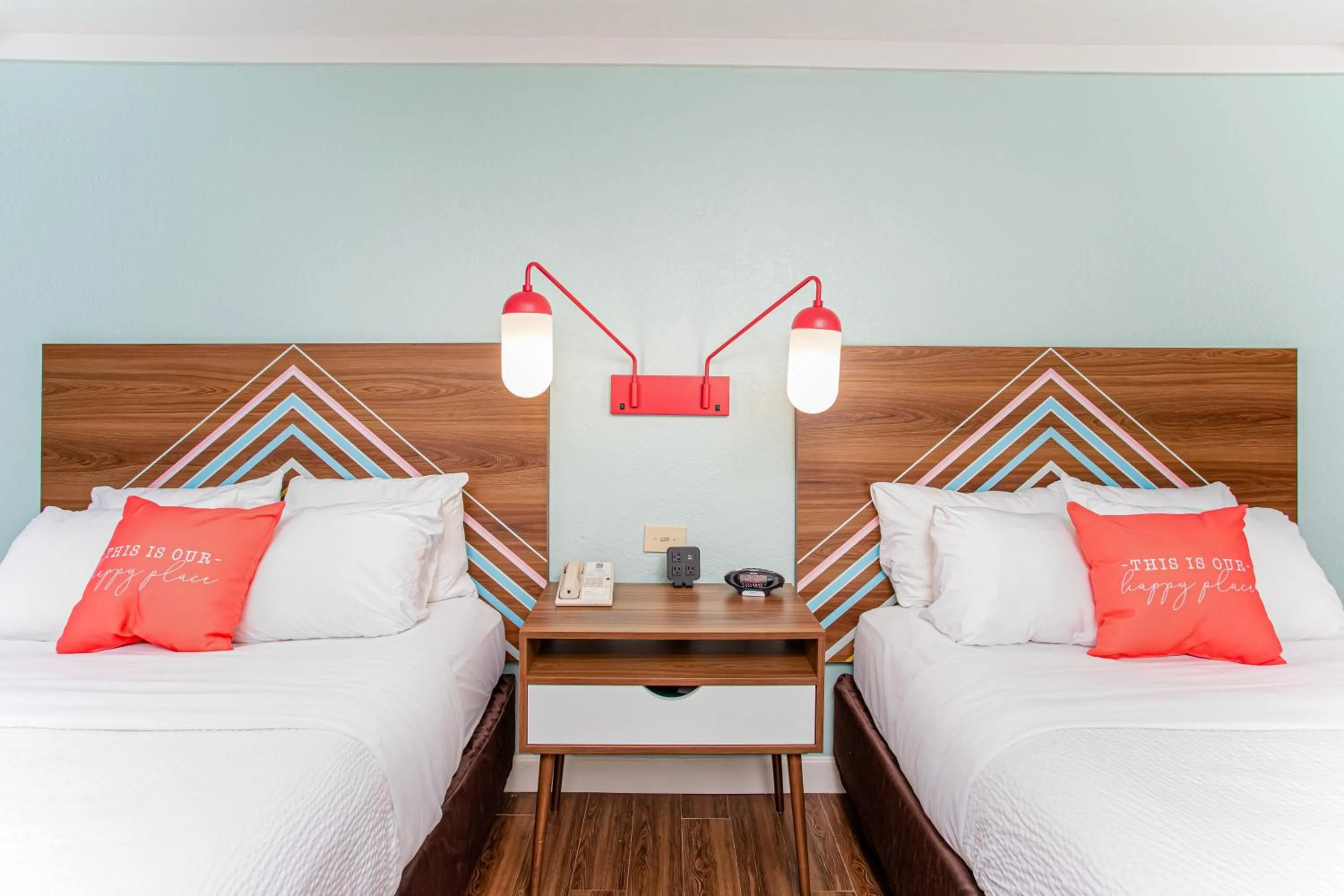 Bed in Beachside Hotel & Suites Cocoa Beach - Port Canaveral