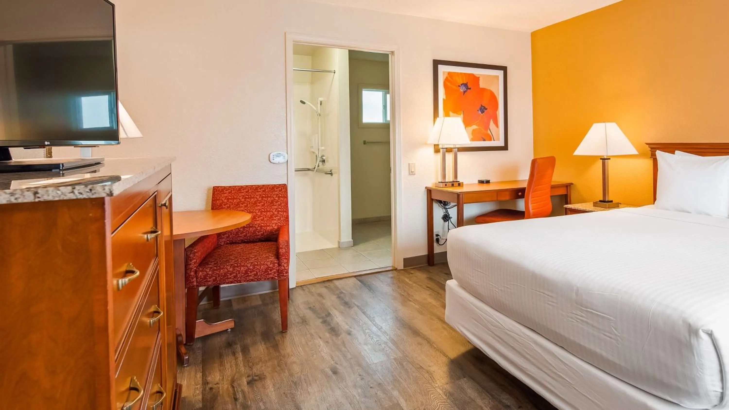 Bedroom, Bed in Best Western Golden Key