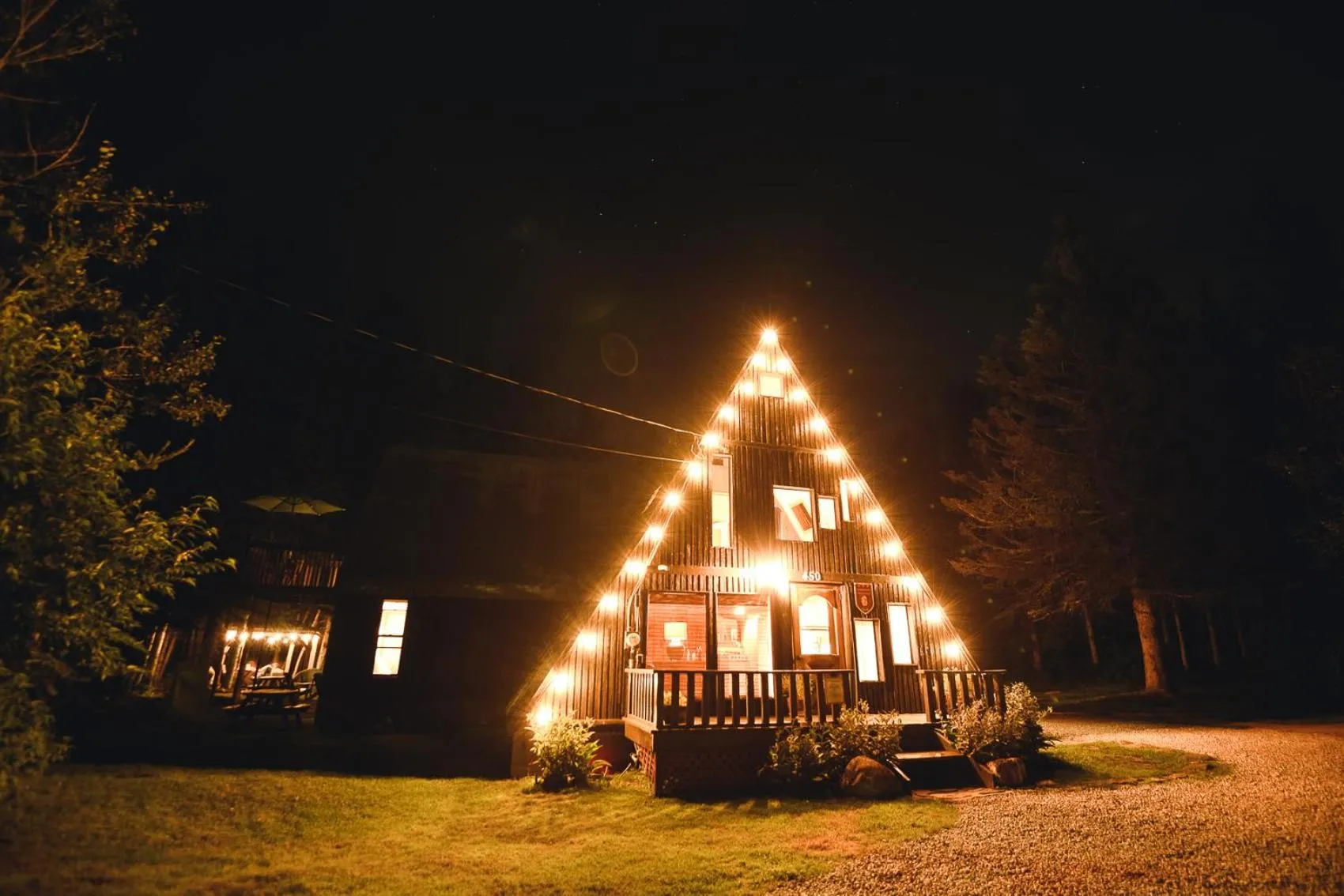 Property building in Au Sommet du Fjord