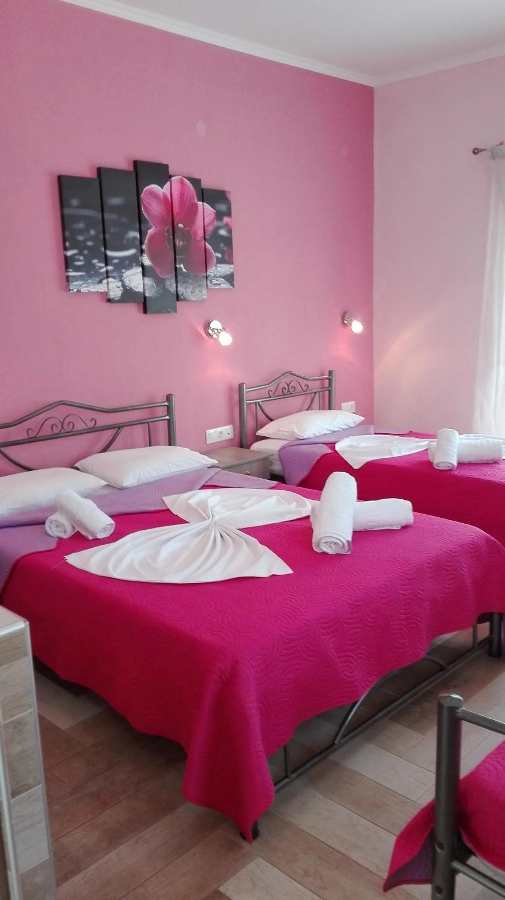 Bed in Christodoulos Eleftheria House