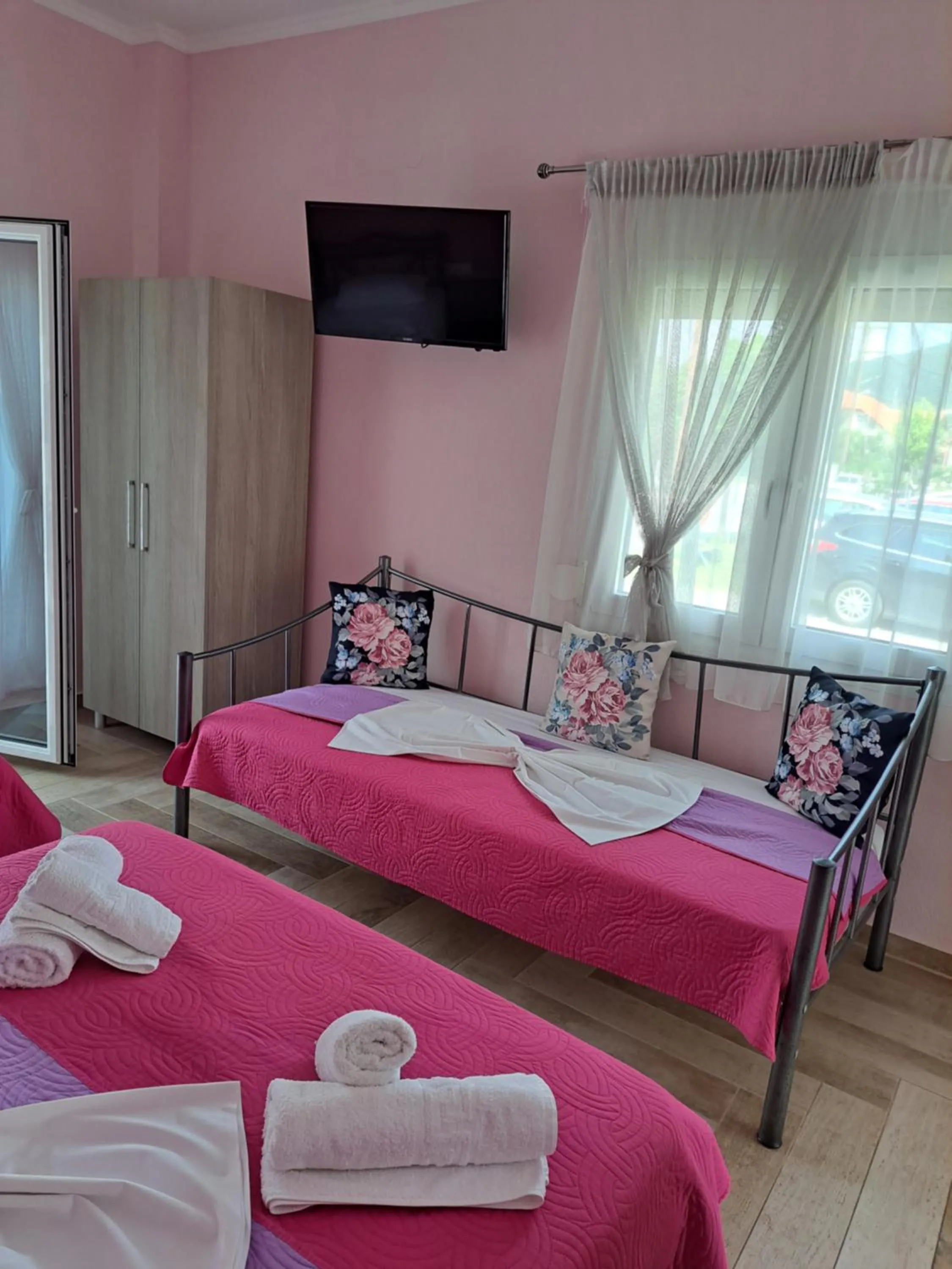 Bed in Christodoulos Eleftheria House