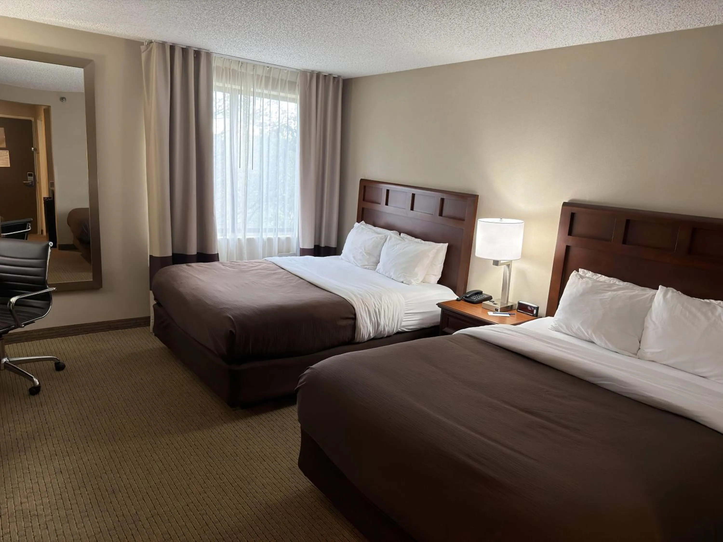 Photo of the whole room, Bed in Wingate by Wyndham Utica