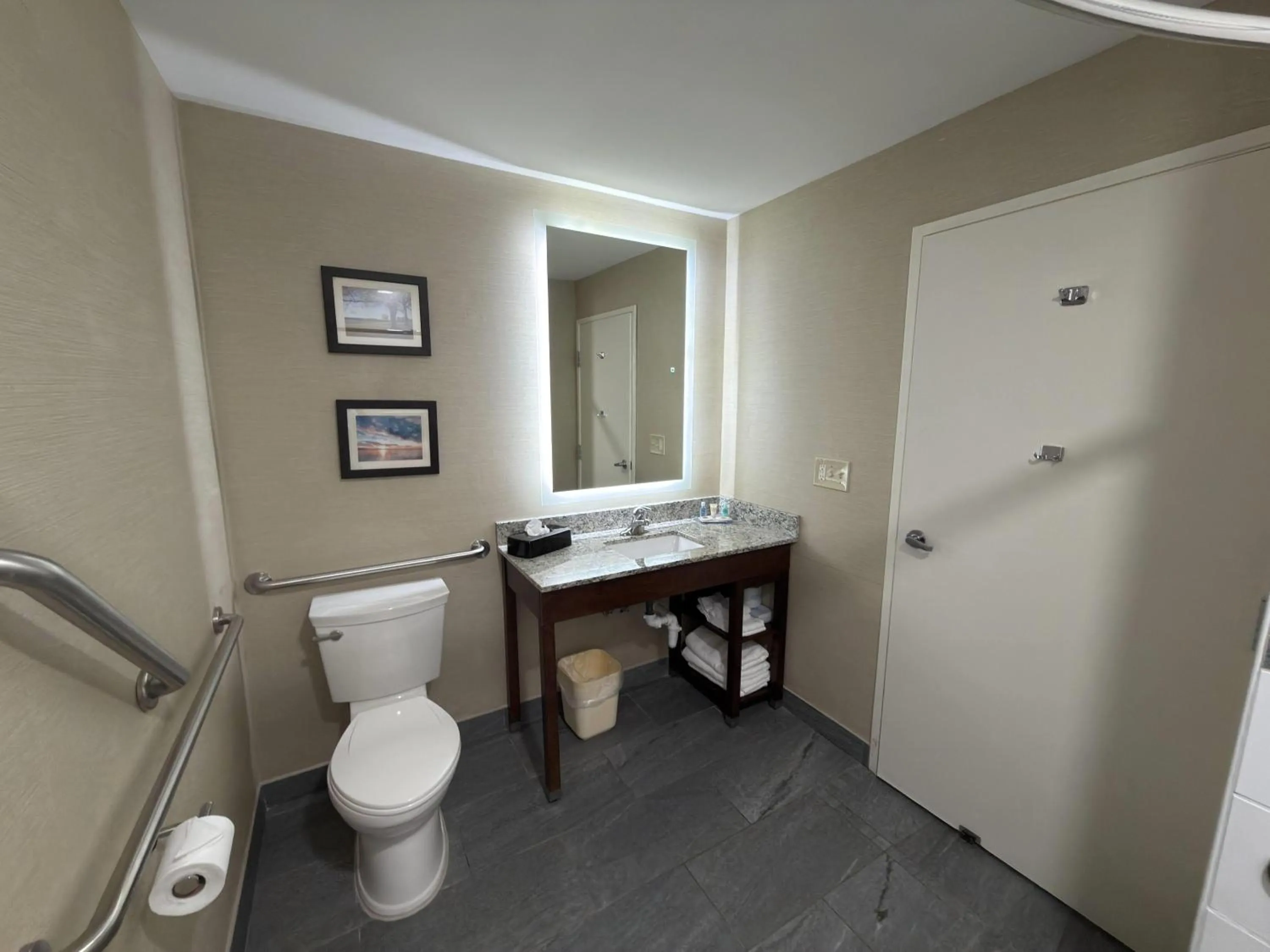 Bathroom in Wingate by Wyndham Utica