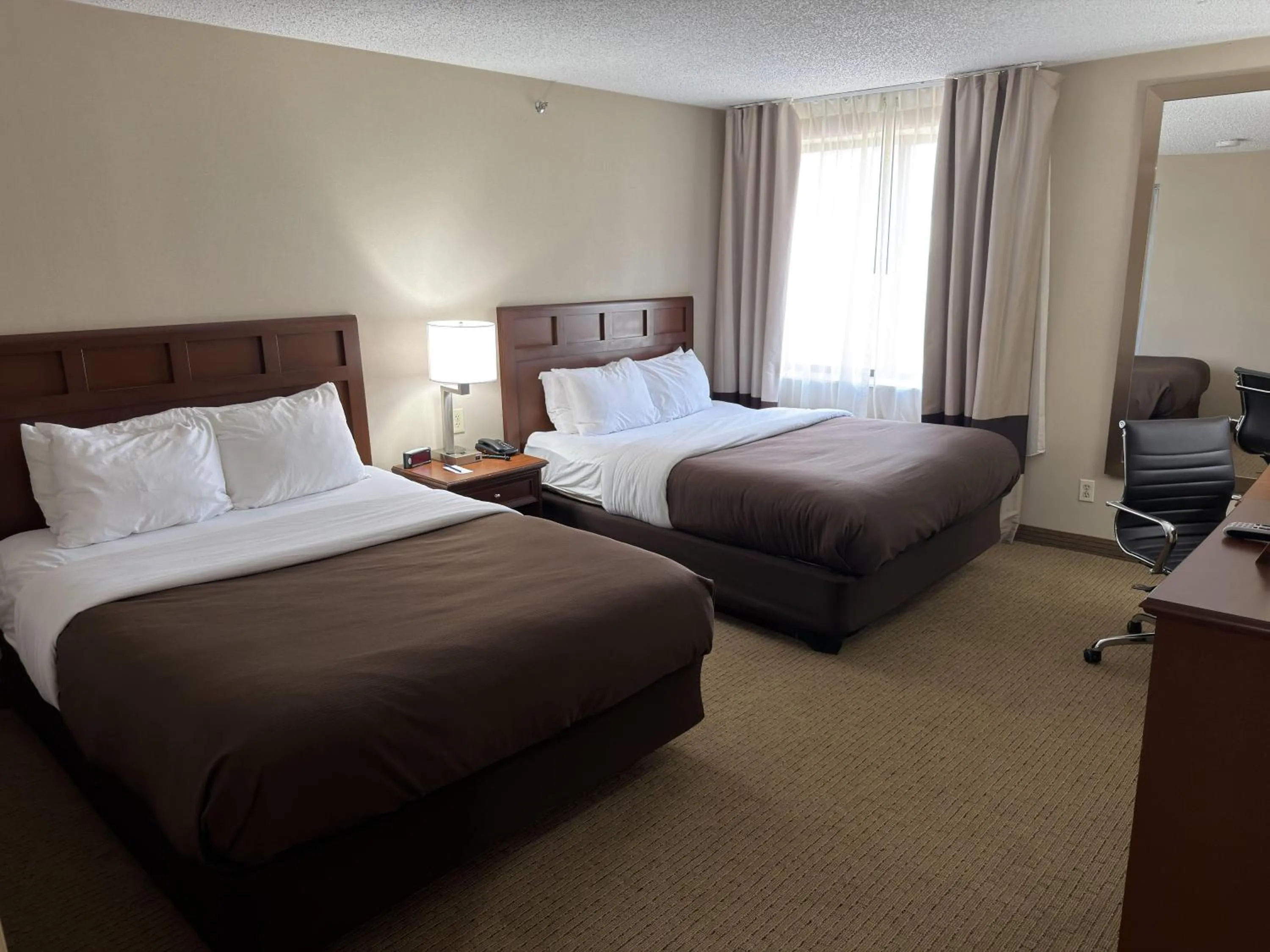 Photo of the whole room, Bed in Wingate by Wyndham Utica