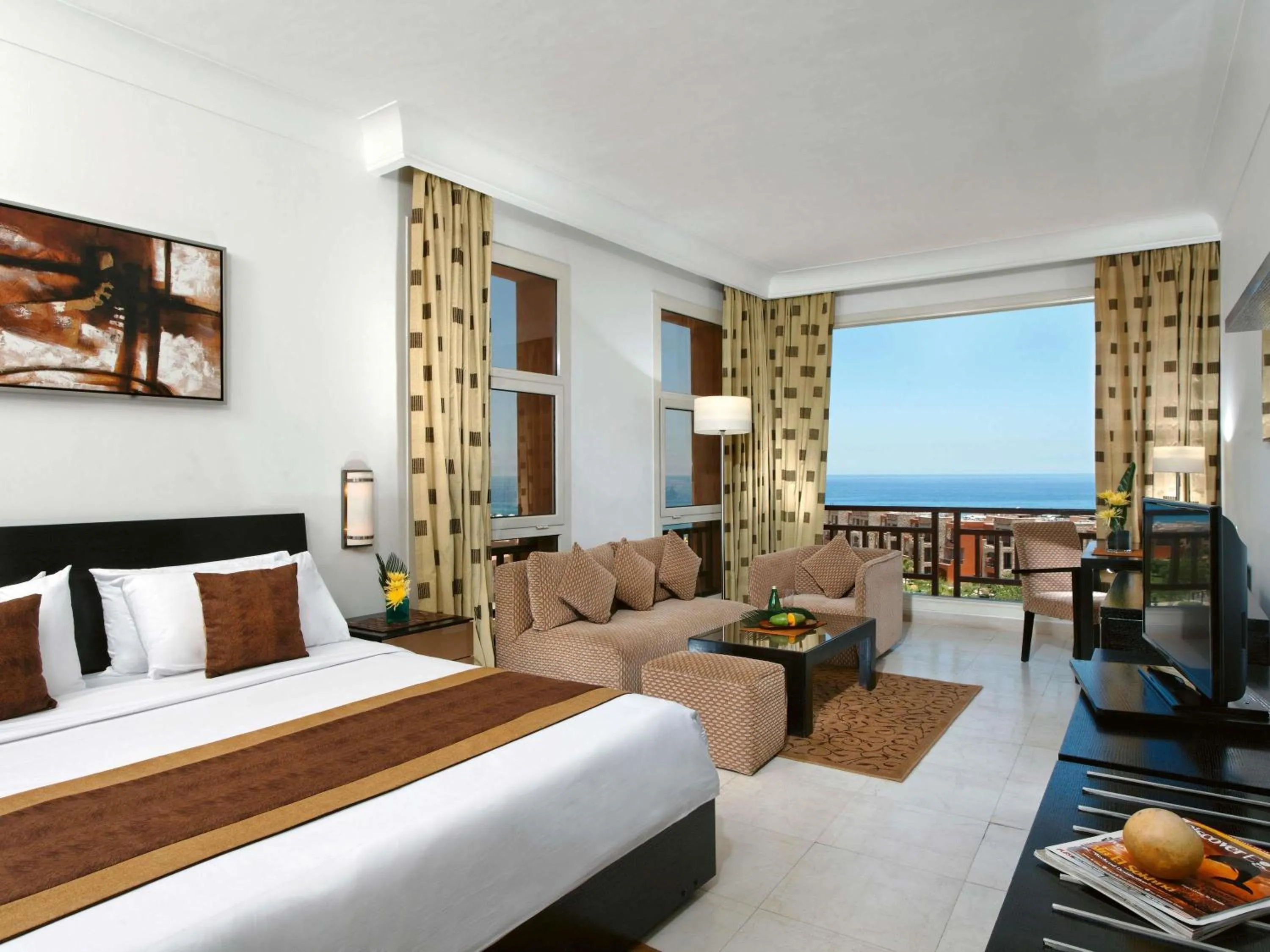 Bedroom, Bed in Mövenpick Resort El Sokhna