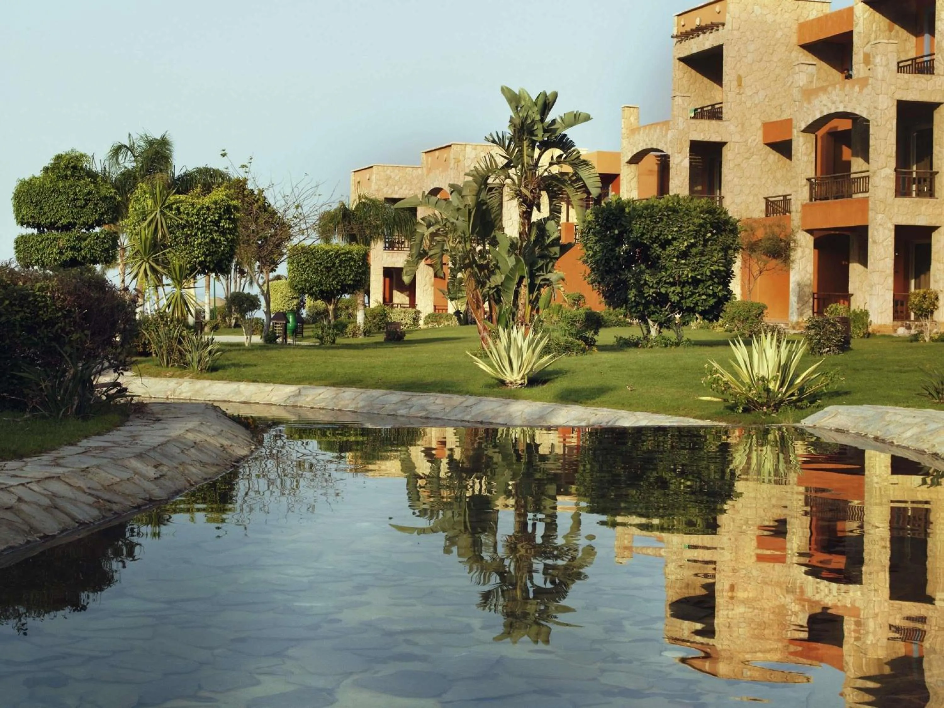Bedroom in Mövenpick Resort El Sokhna