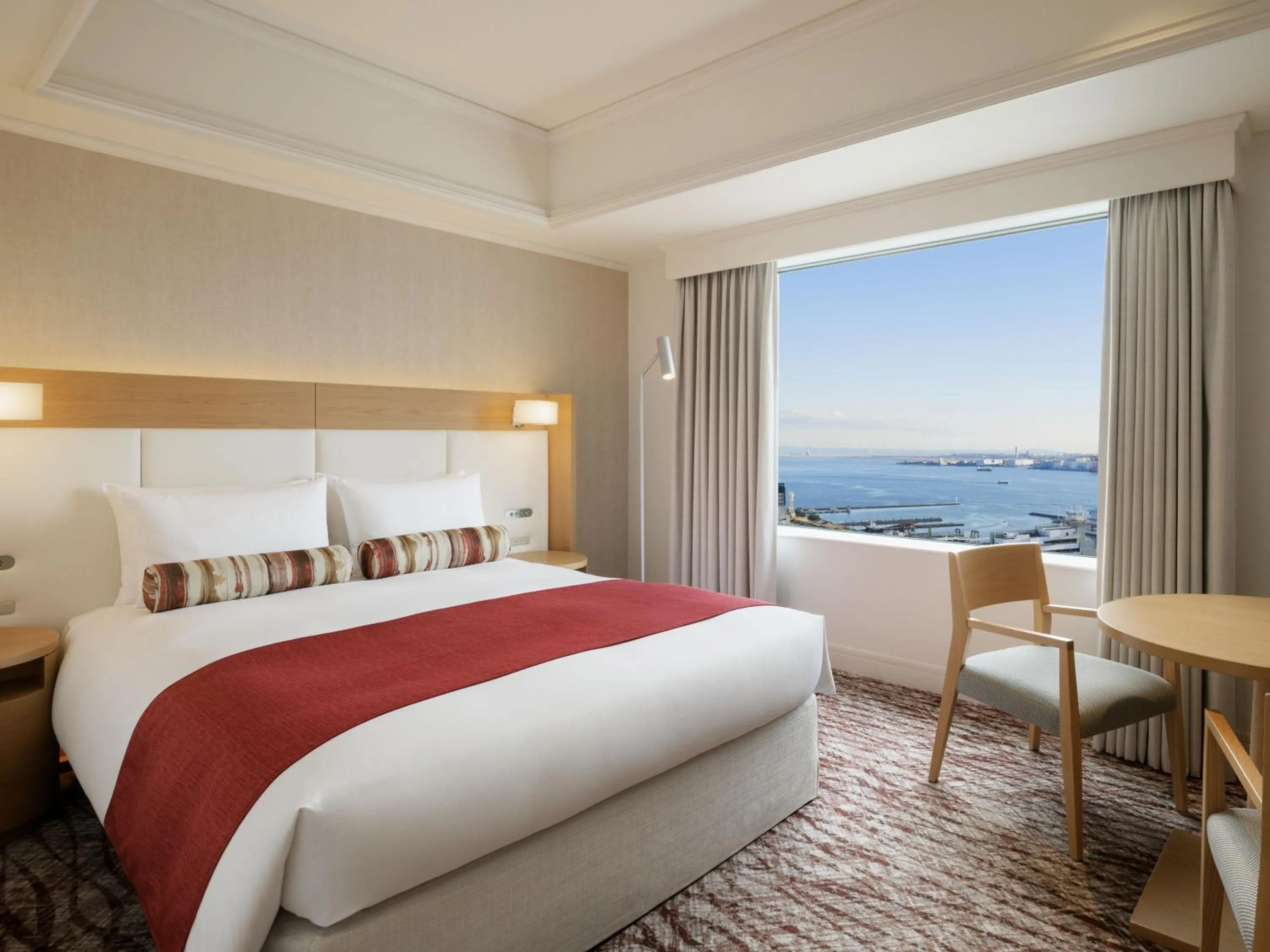 Photo of the whole room, Bed in Grand Nikko Tokyo Daiba