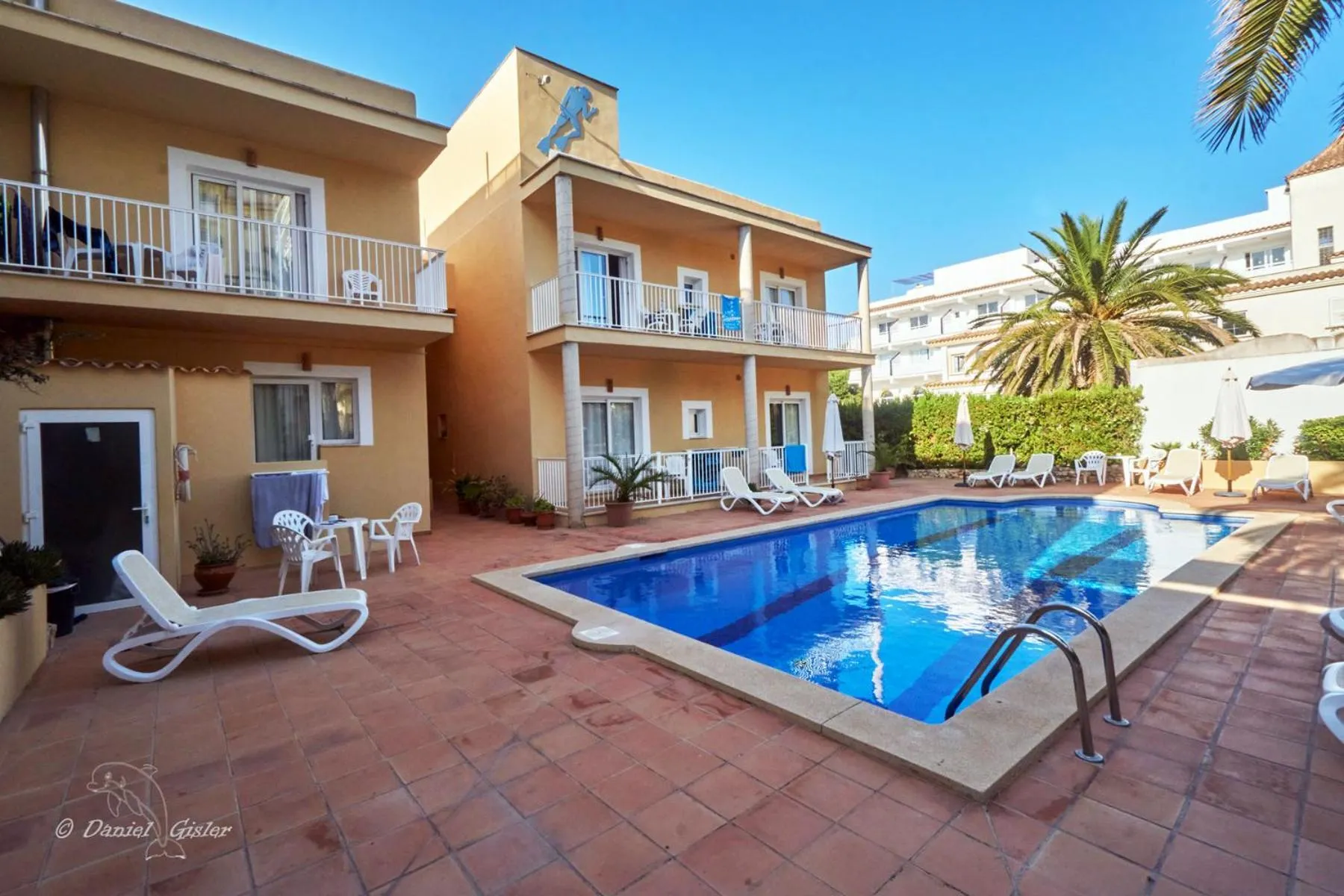 Property building in Hostal Bahía Azul