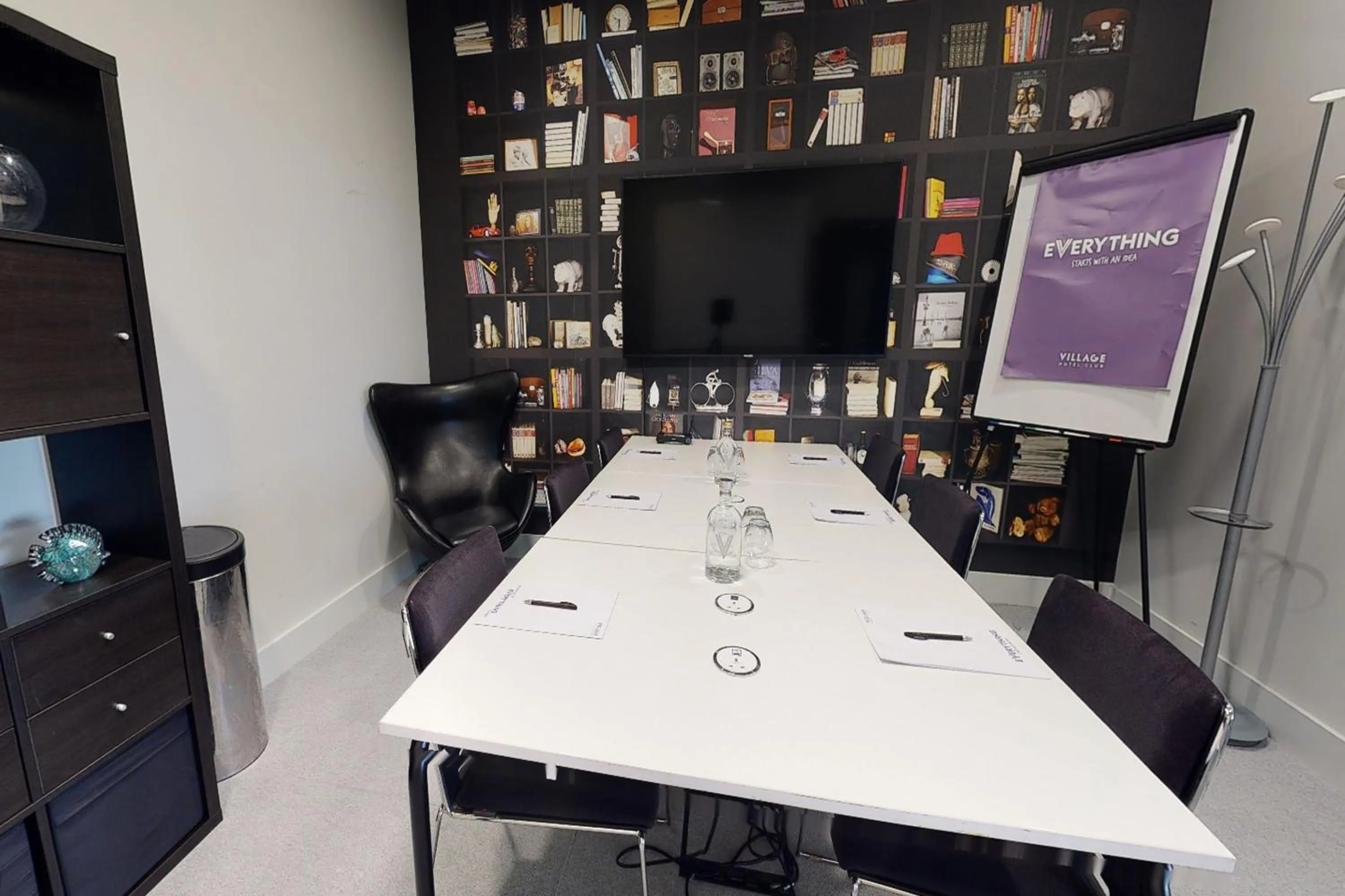 Meeting/conference room in Village Hotel Portsmouth