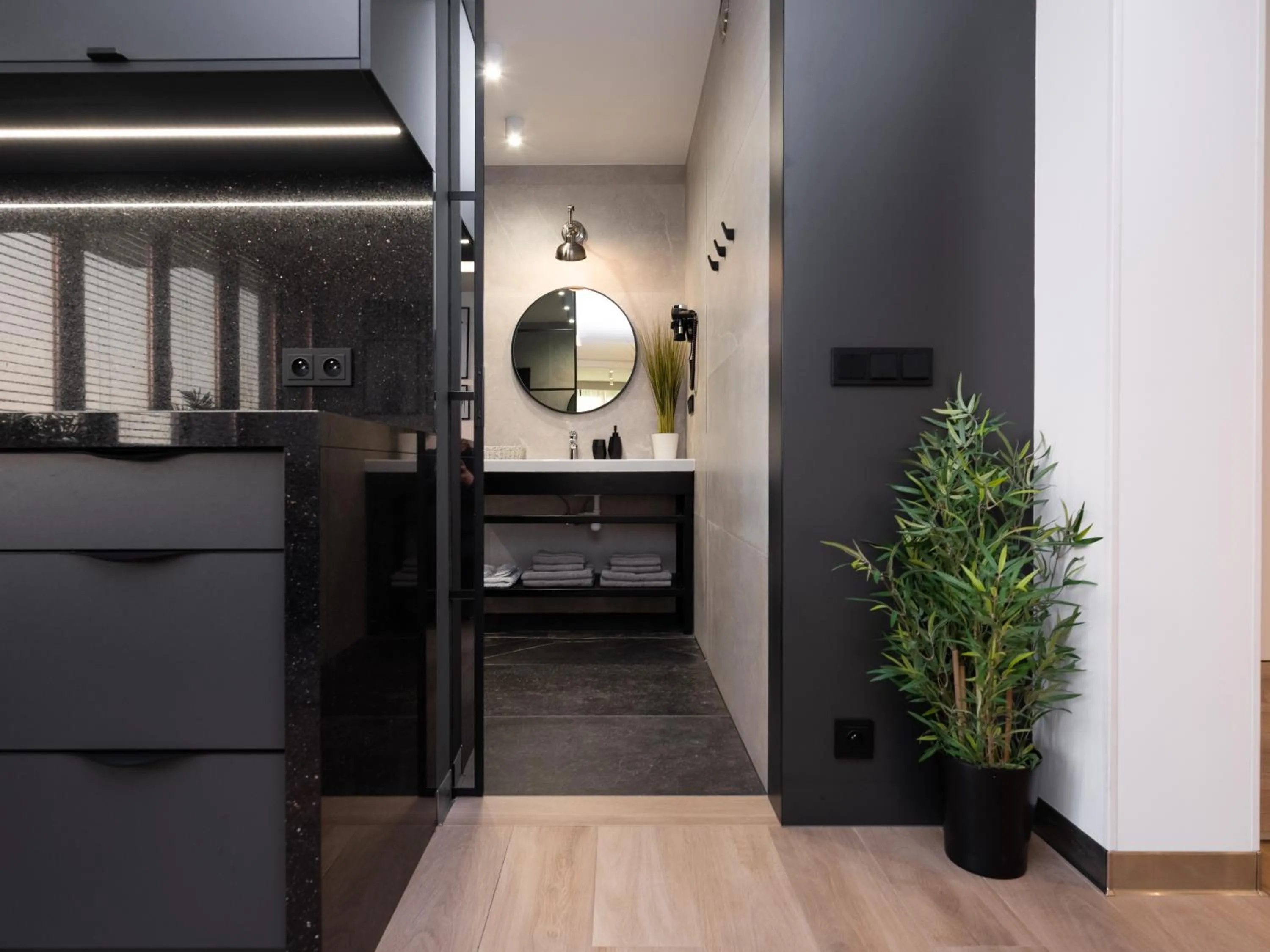 Kitchen or kitchenette in Jacuzzi Apartments