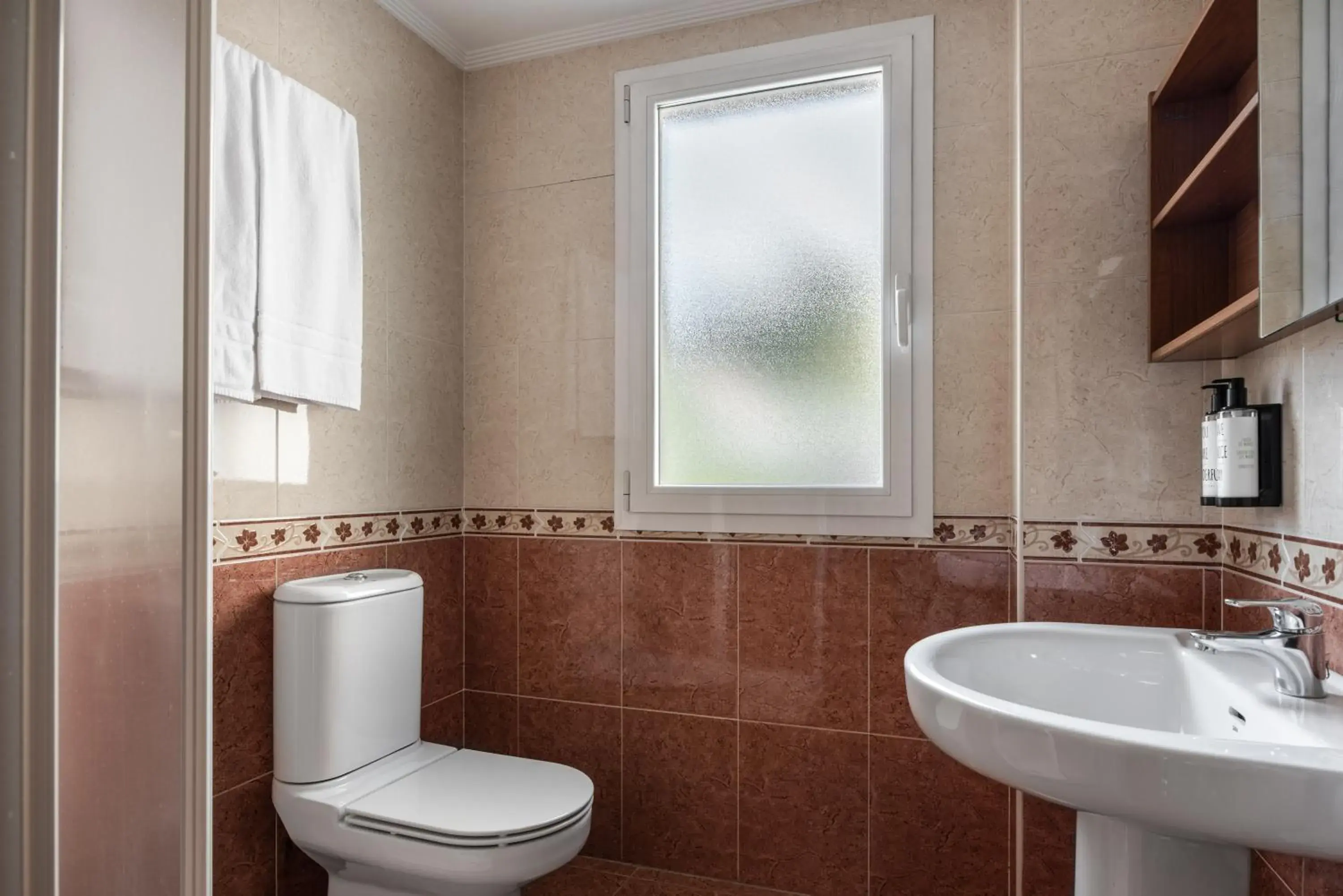 Two-Bedroom Apartment in Apartamentos El Cid Two-Bedroom Apartment in Apartamentos El Cid