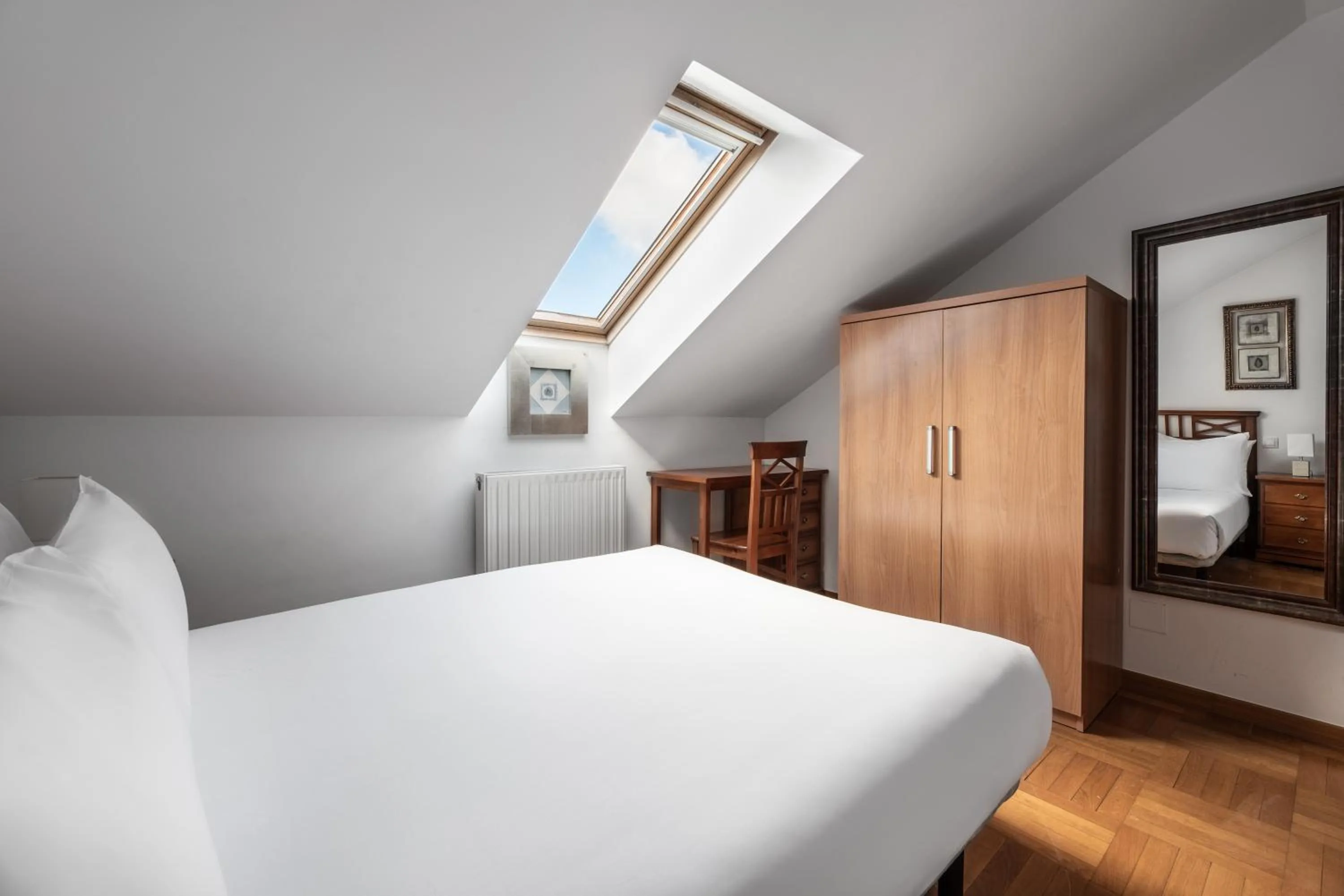 Bedroom, Bed in Apartamentos El Cid