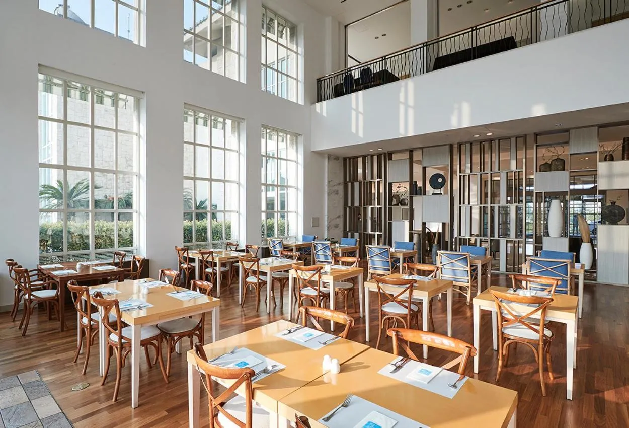 Restaurant/places to eat in The Suites Hotel Jeju