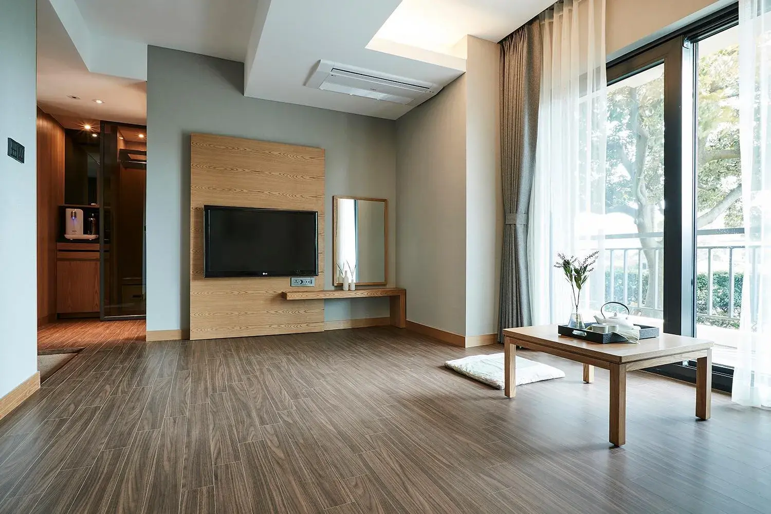 Deluxe Ondol Room in The Suites Hotel Jeju Deluxe Ondol Room in The Suites Hotel Jeju