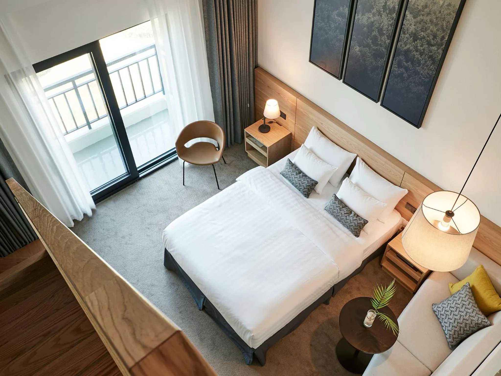 Bed in The Suites Hotel Jeju