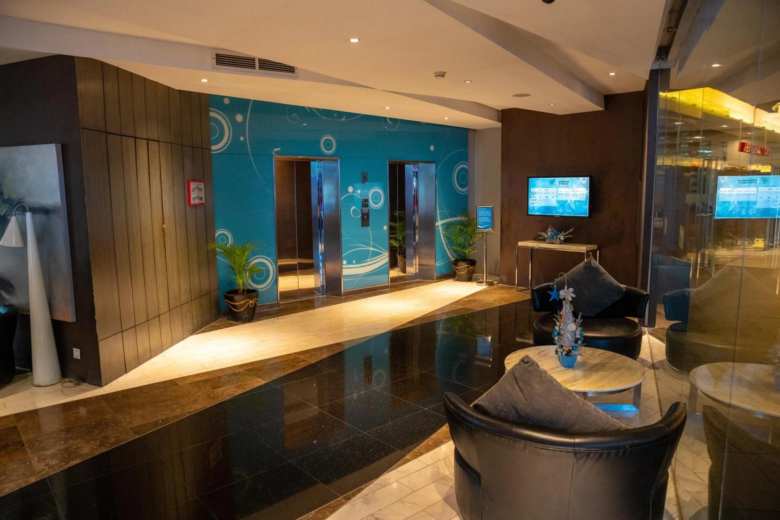 Area and facilities in Hotel H2O