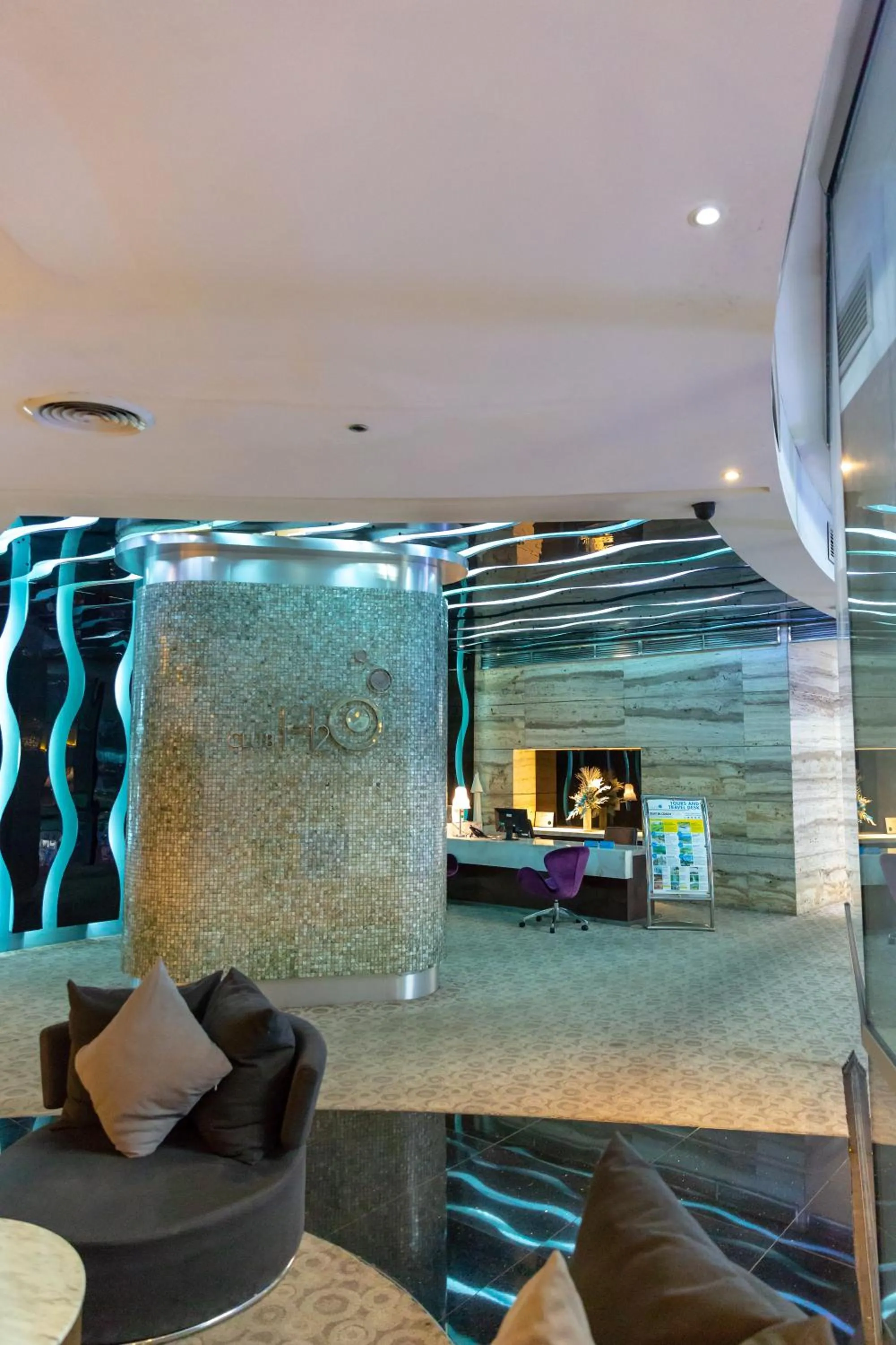 Lobby or reception in Hotel H2O