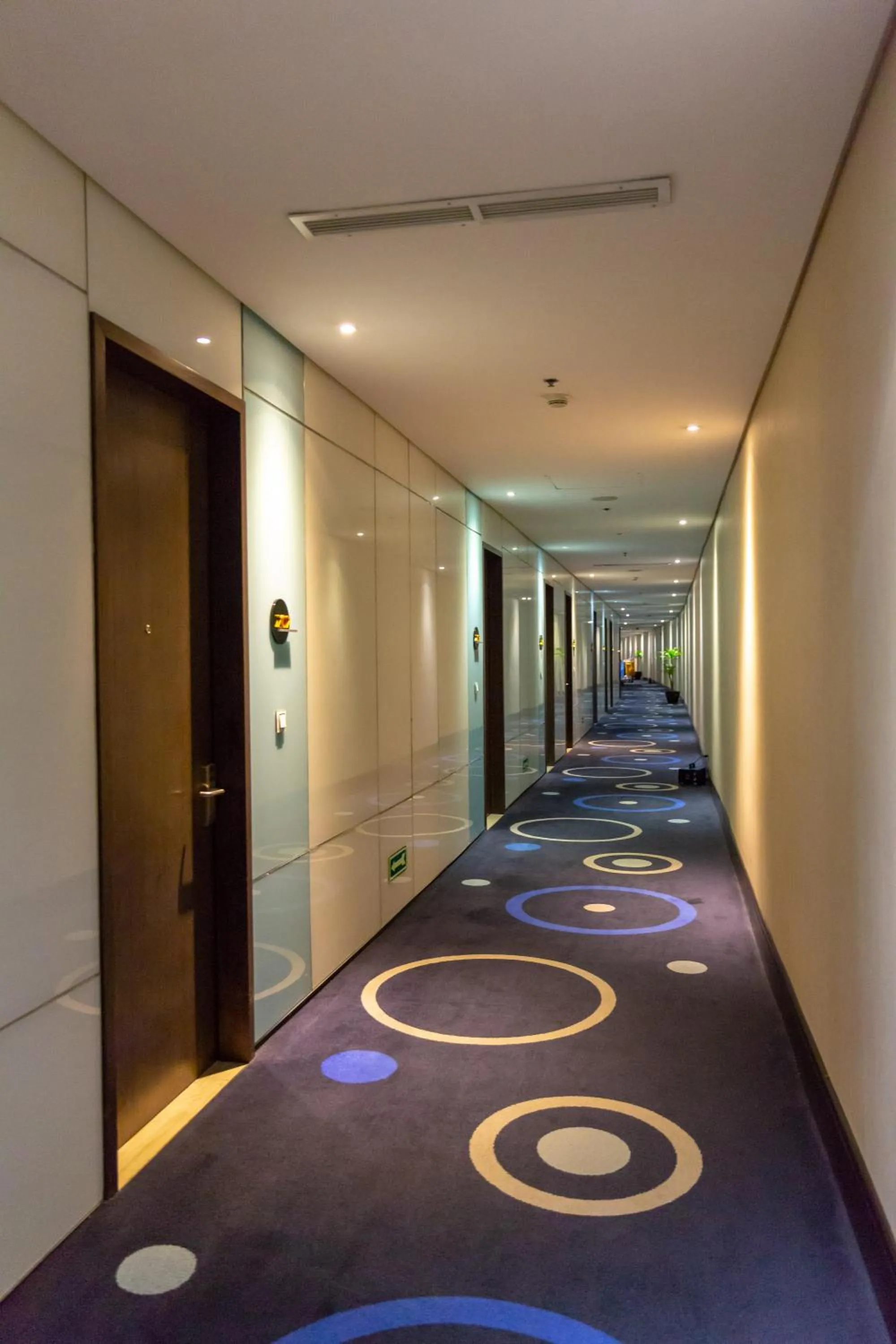 Area and facilities in Hotel H2O