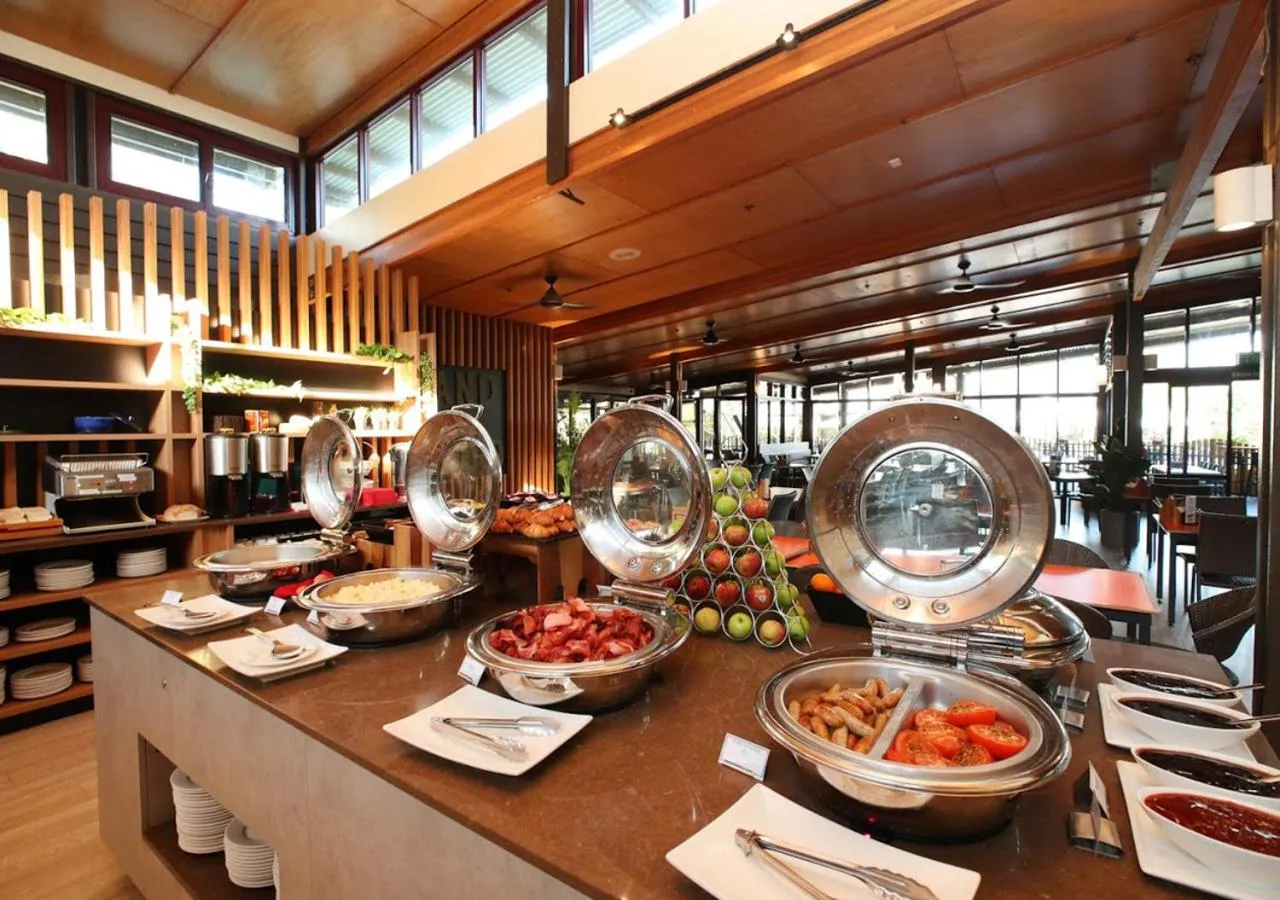 Food close-up in Kingfisher Bay Resort