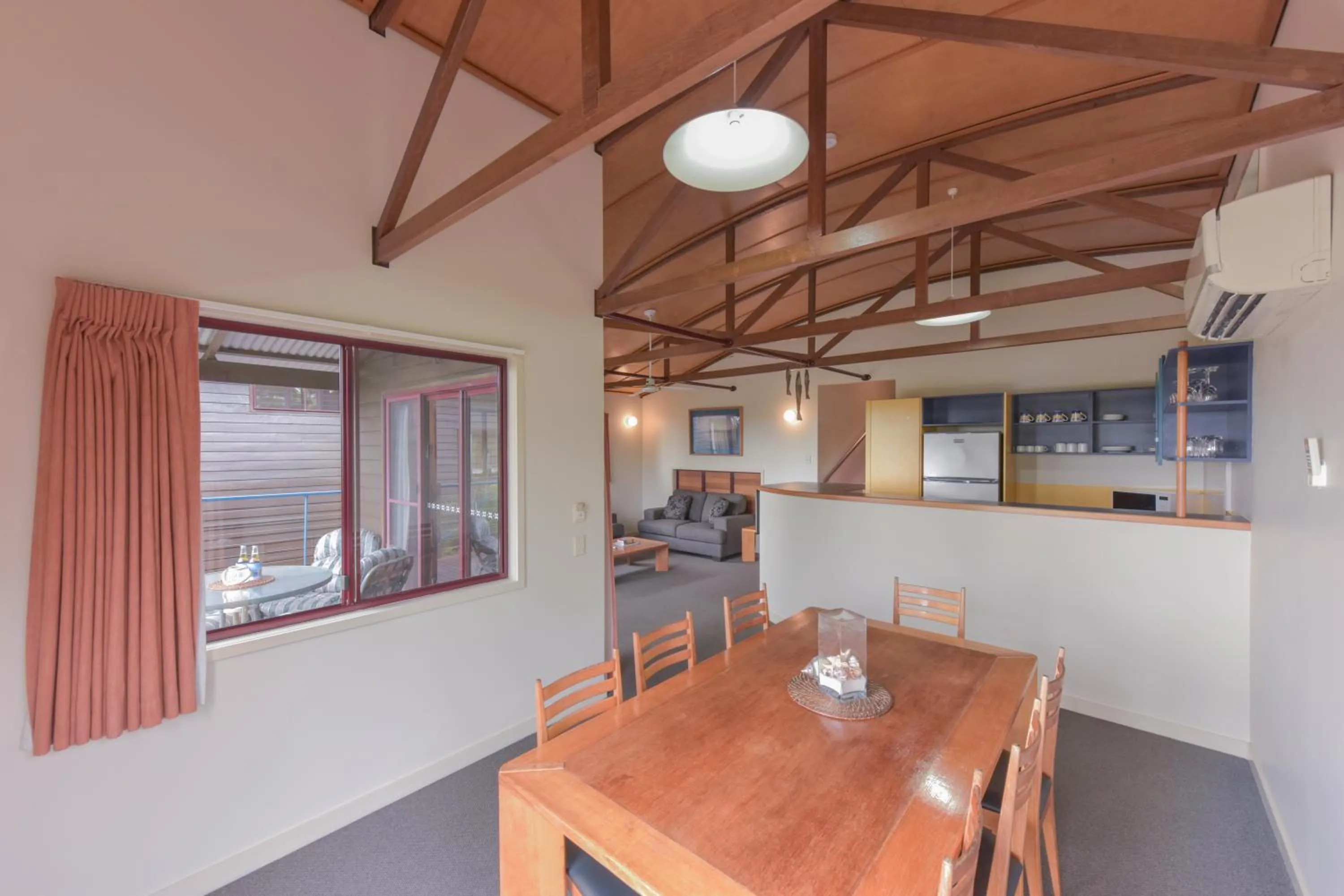 Kitchen or kitchenette in Kingfisher Bay Resort