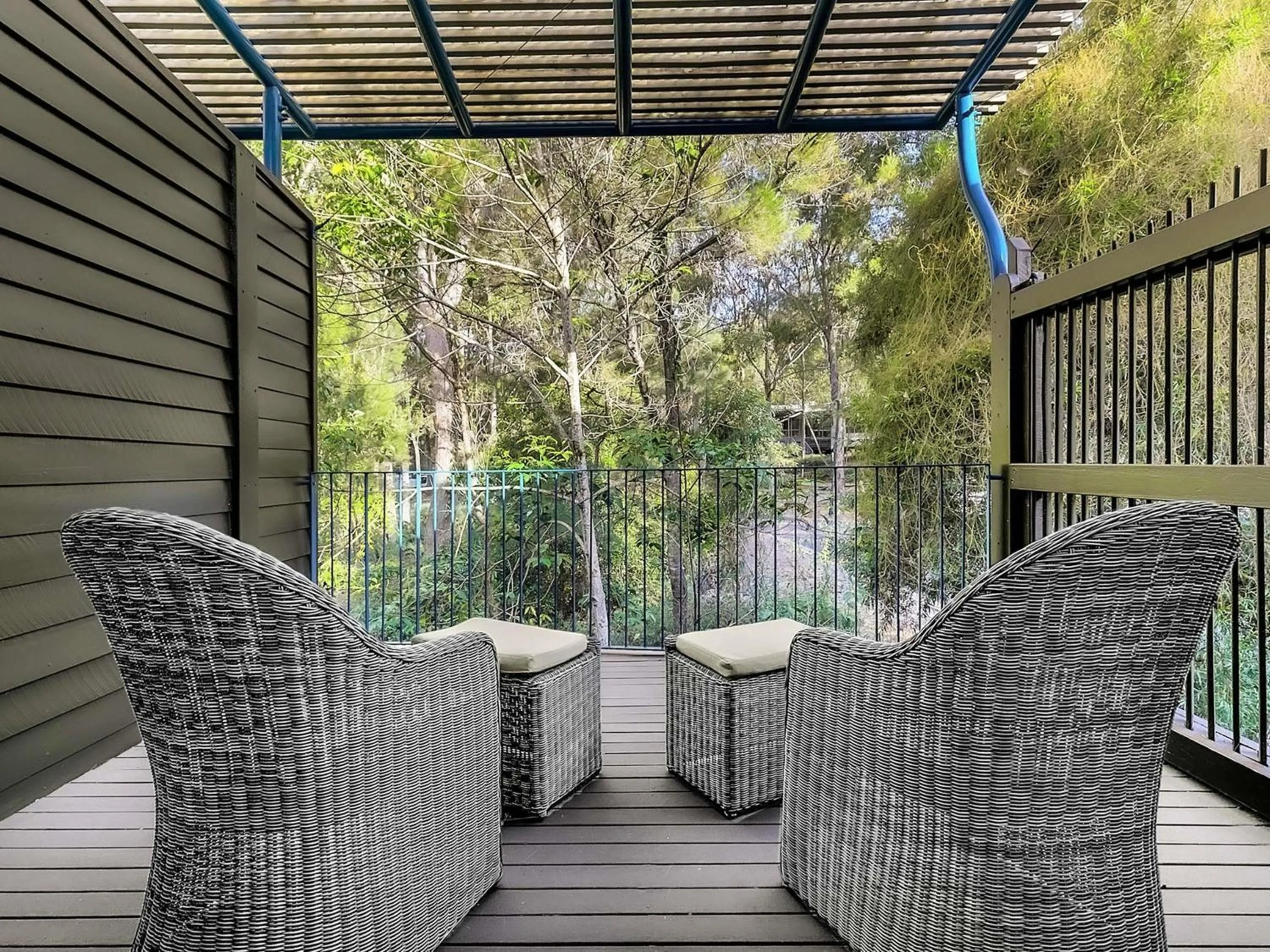 Bedroom in Kingfisher Bay Resort