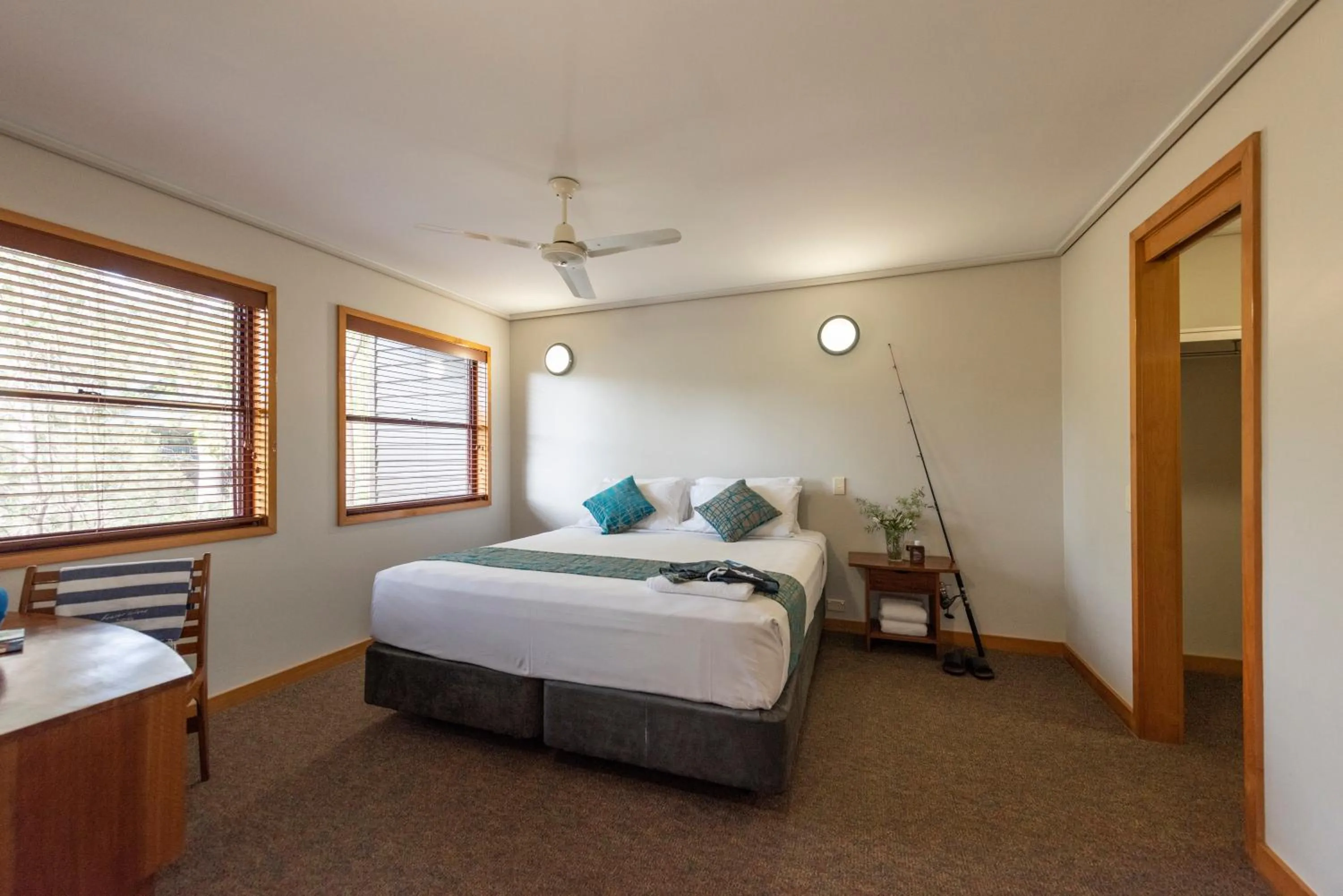 Bed in Kingfisher Bay Resort