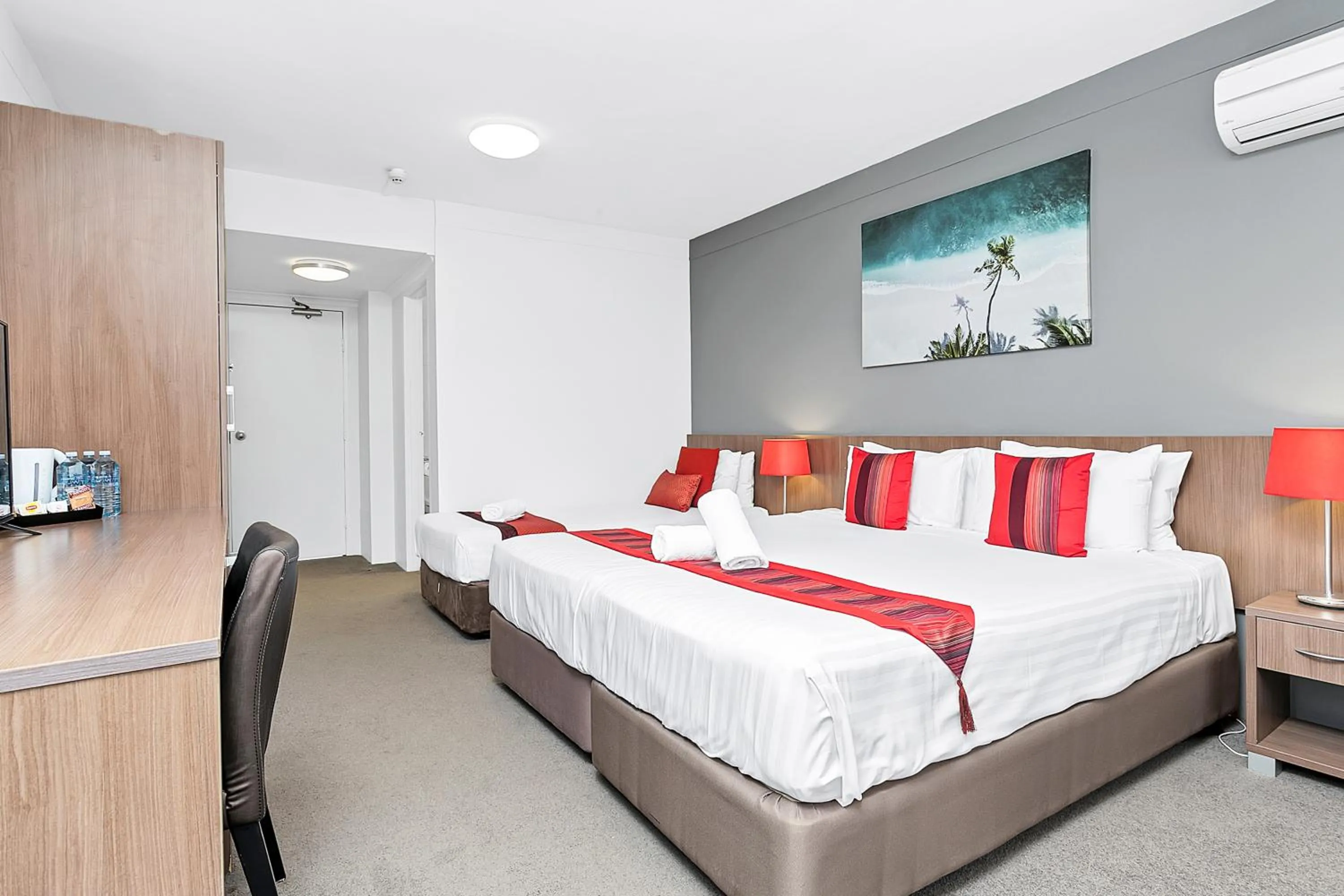 Bed in Peninsula Nelson Bay Motel and Serviced Apartments