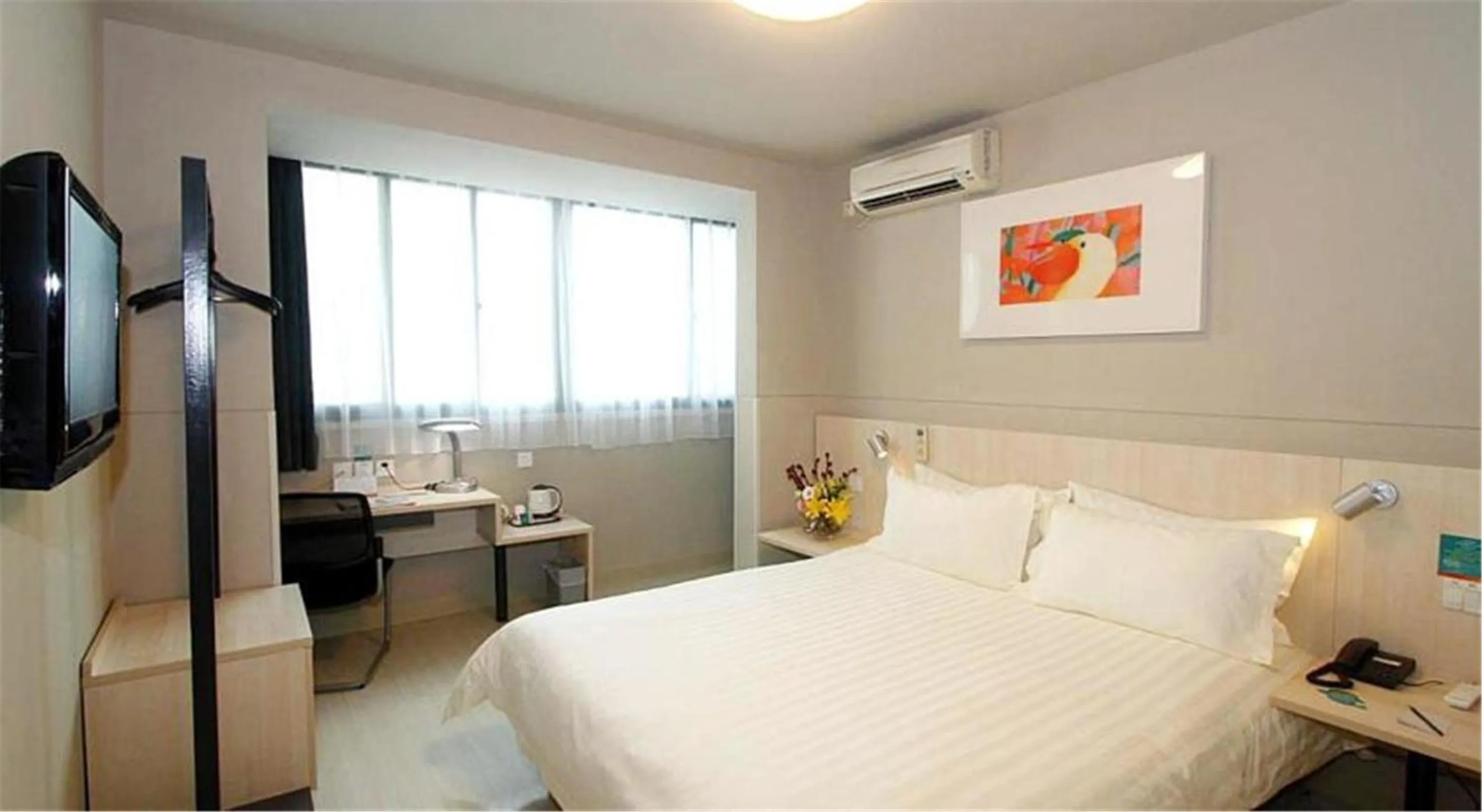 Bed in Jinjiang Inn - Shanghai Nanxiang