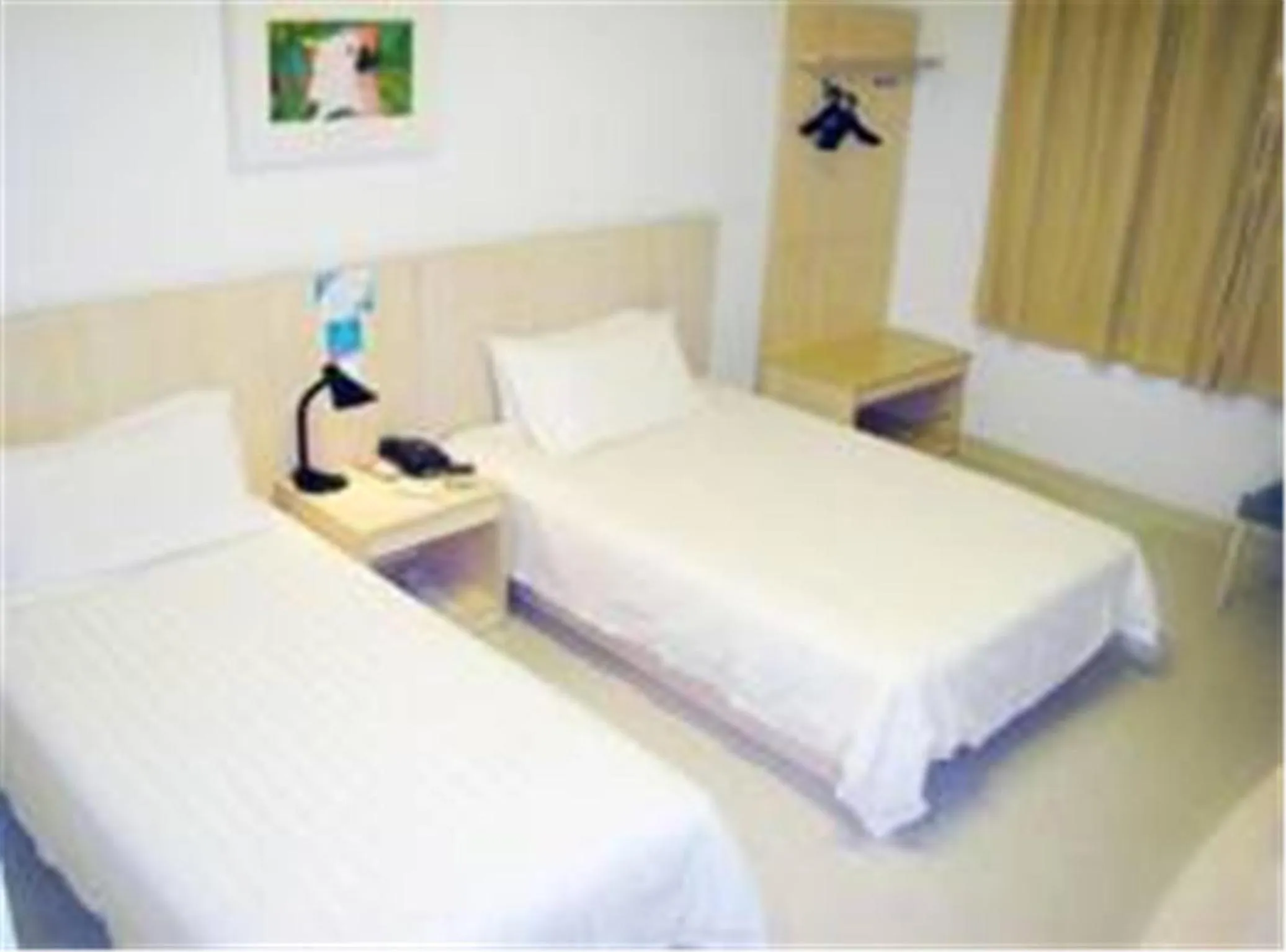 Bed in Jinjiang Inn - Shanghai Nanxiang