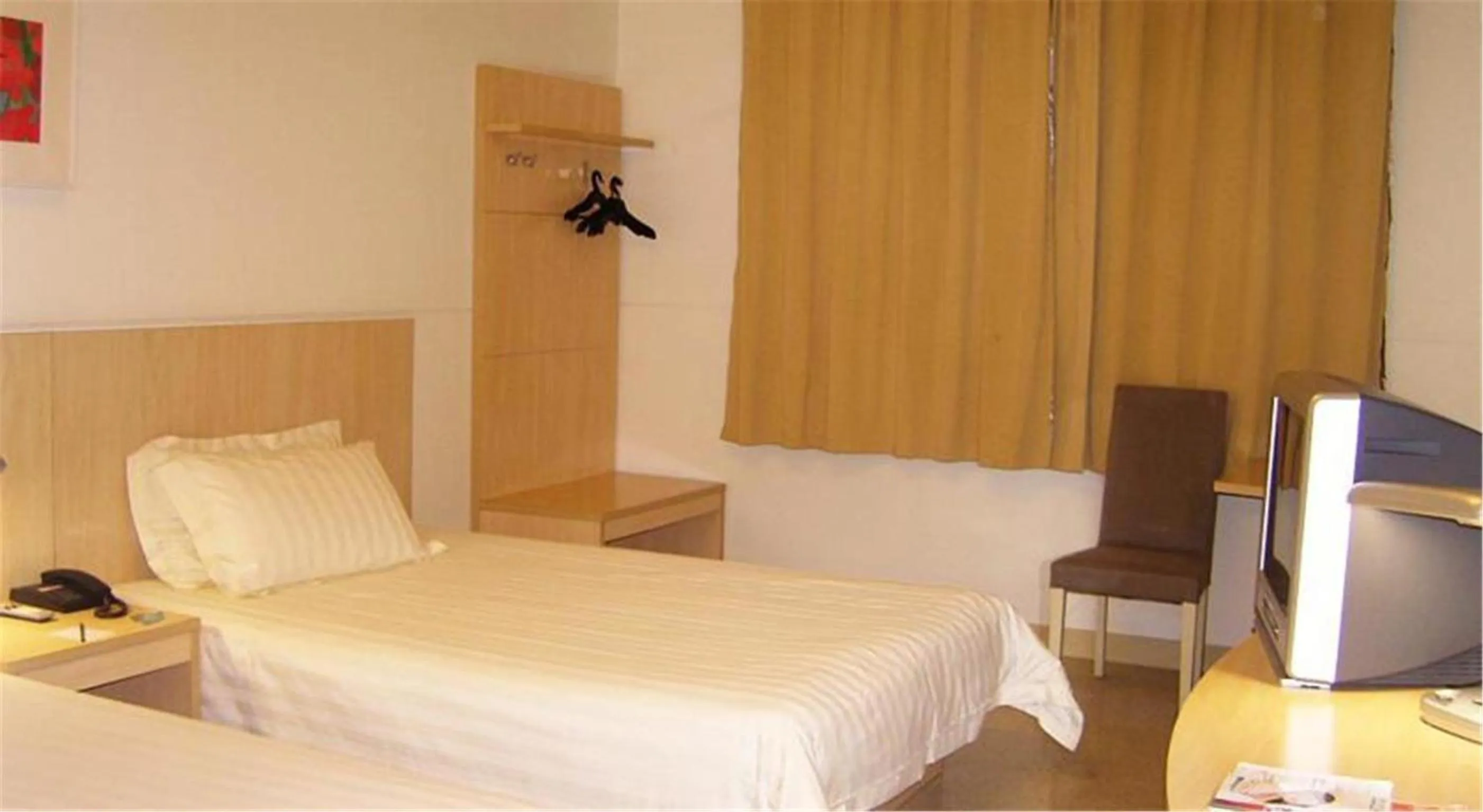 Bed in Jinjiang Inn - Shanghai Nanxiang