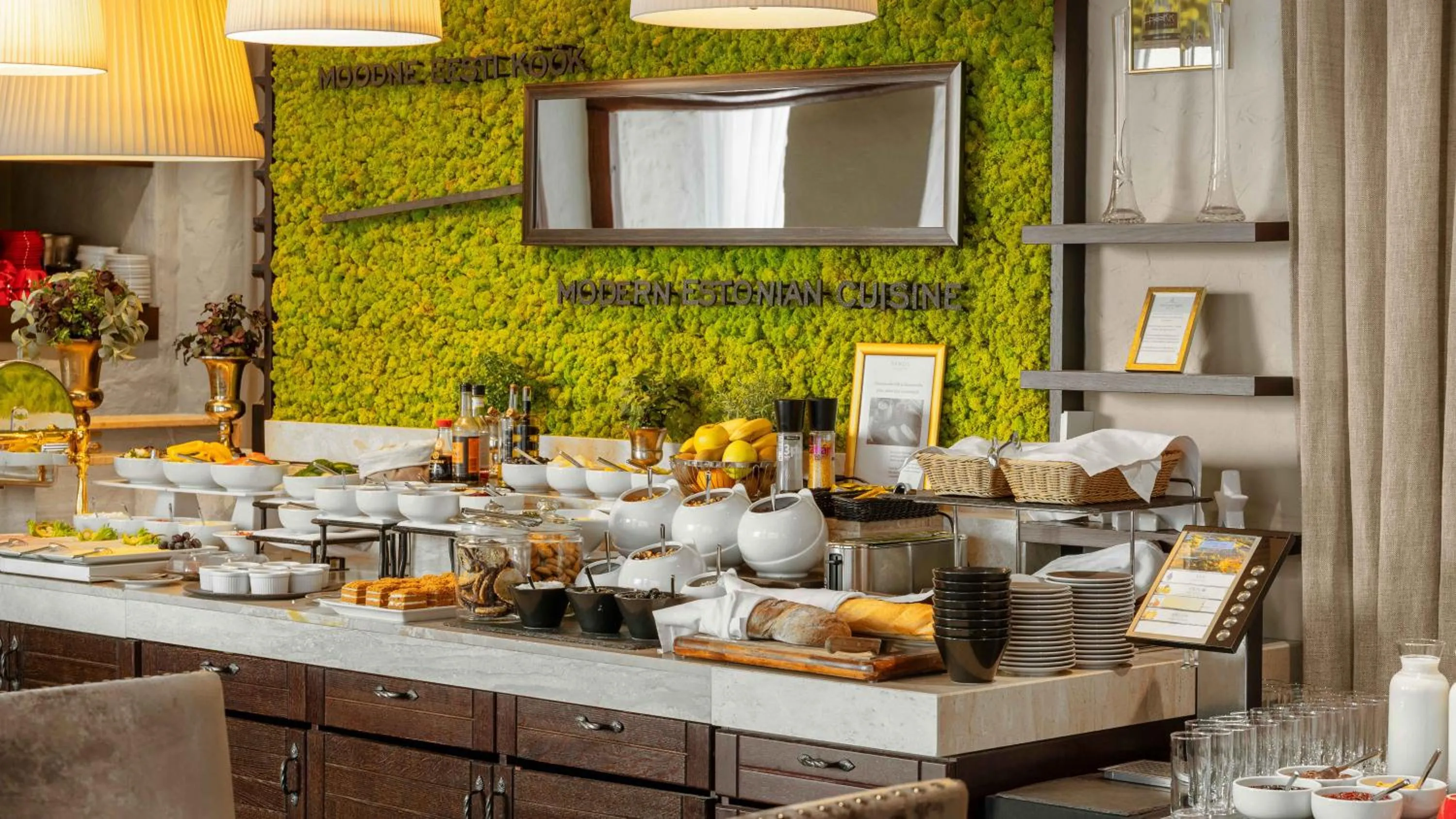 Food and drinks in Rixwell Collection Savoy Boutique Hotel