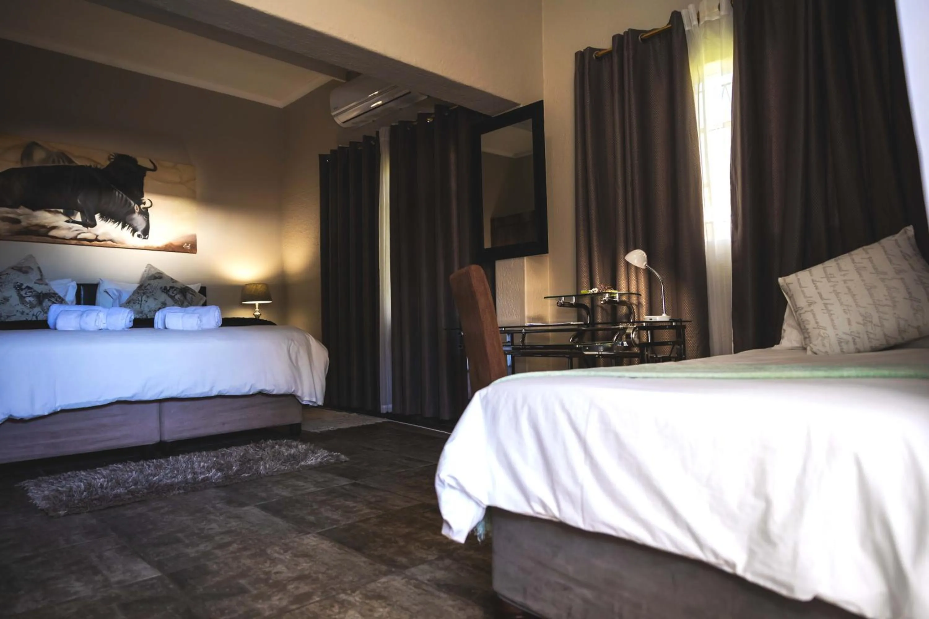 Photo of the whole room, Bed in Be My Guest