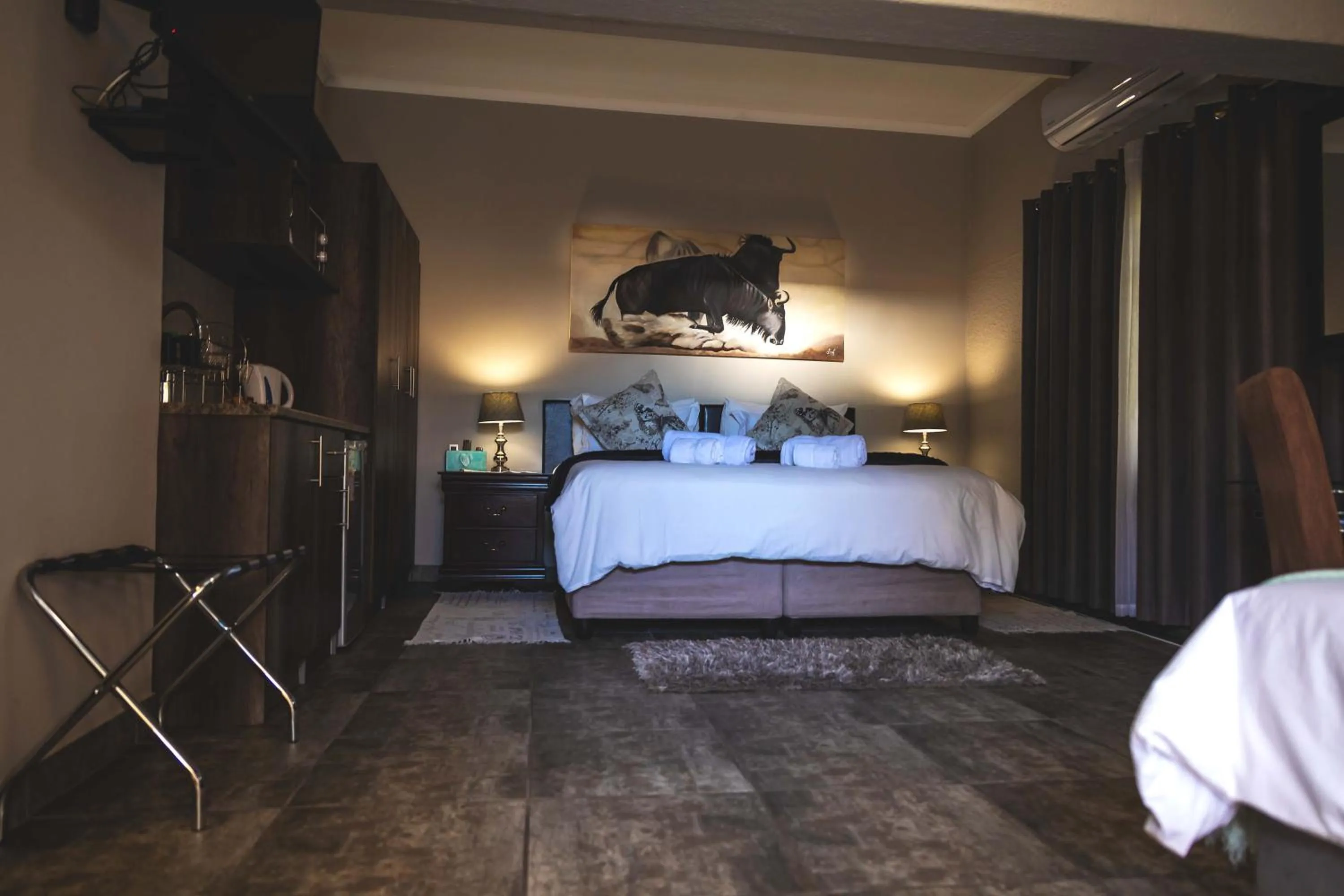 Photo of the whole room, Bed in Be My Guest