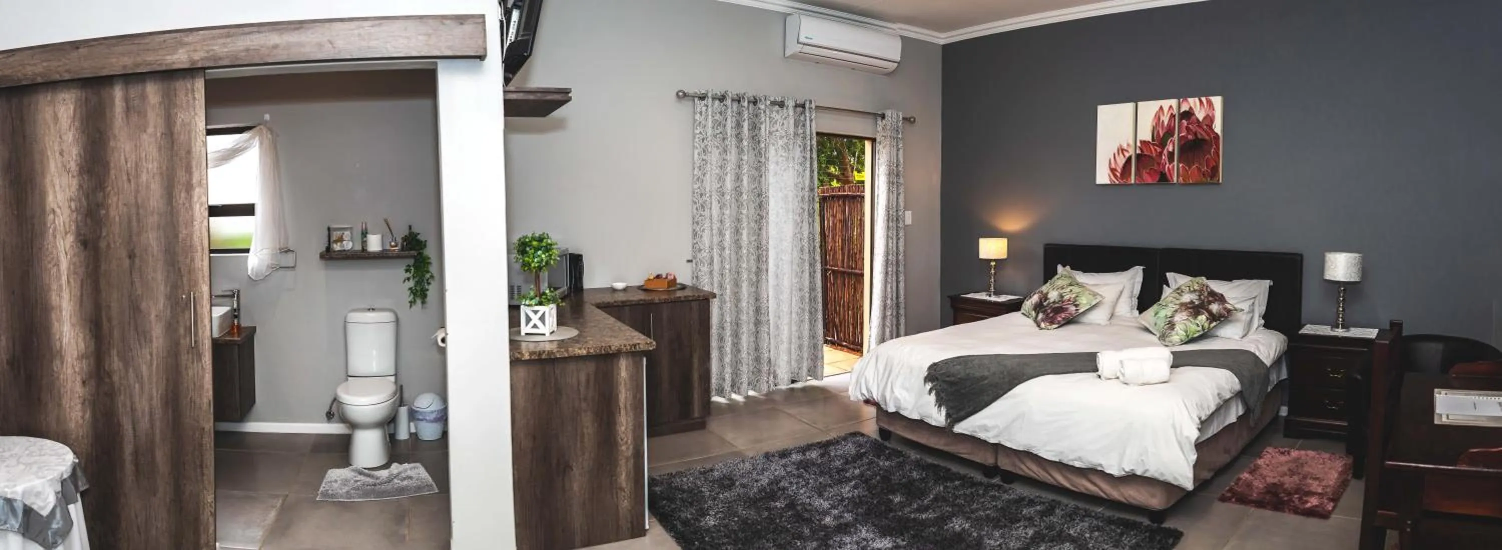 Photo of the whole room, Bed in Be My Guest