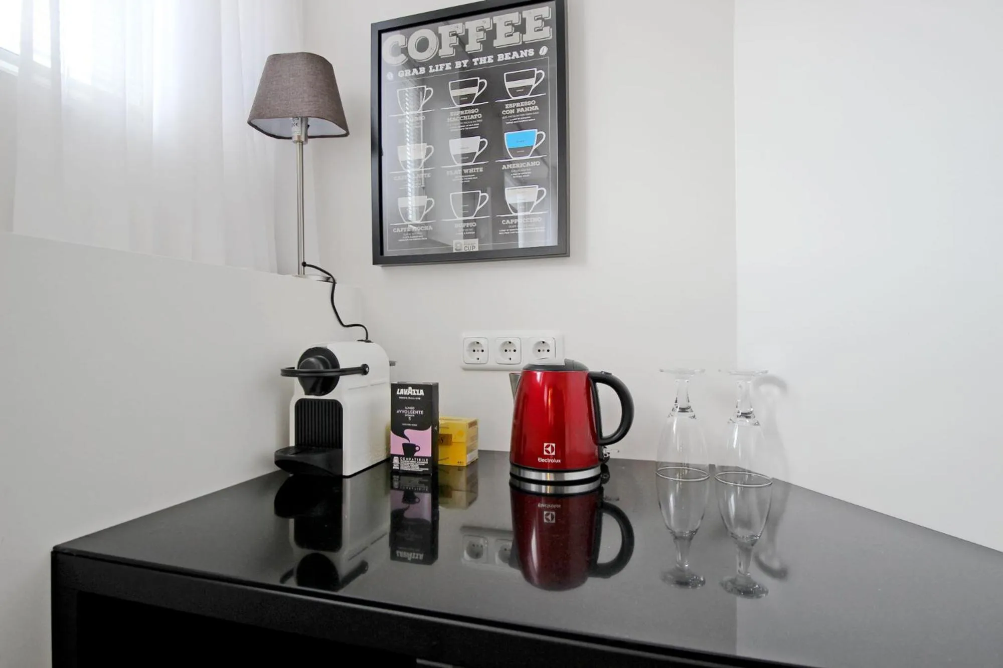 Food and drinks in Guesthouse Prinsencanal 1