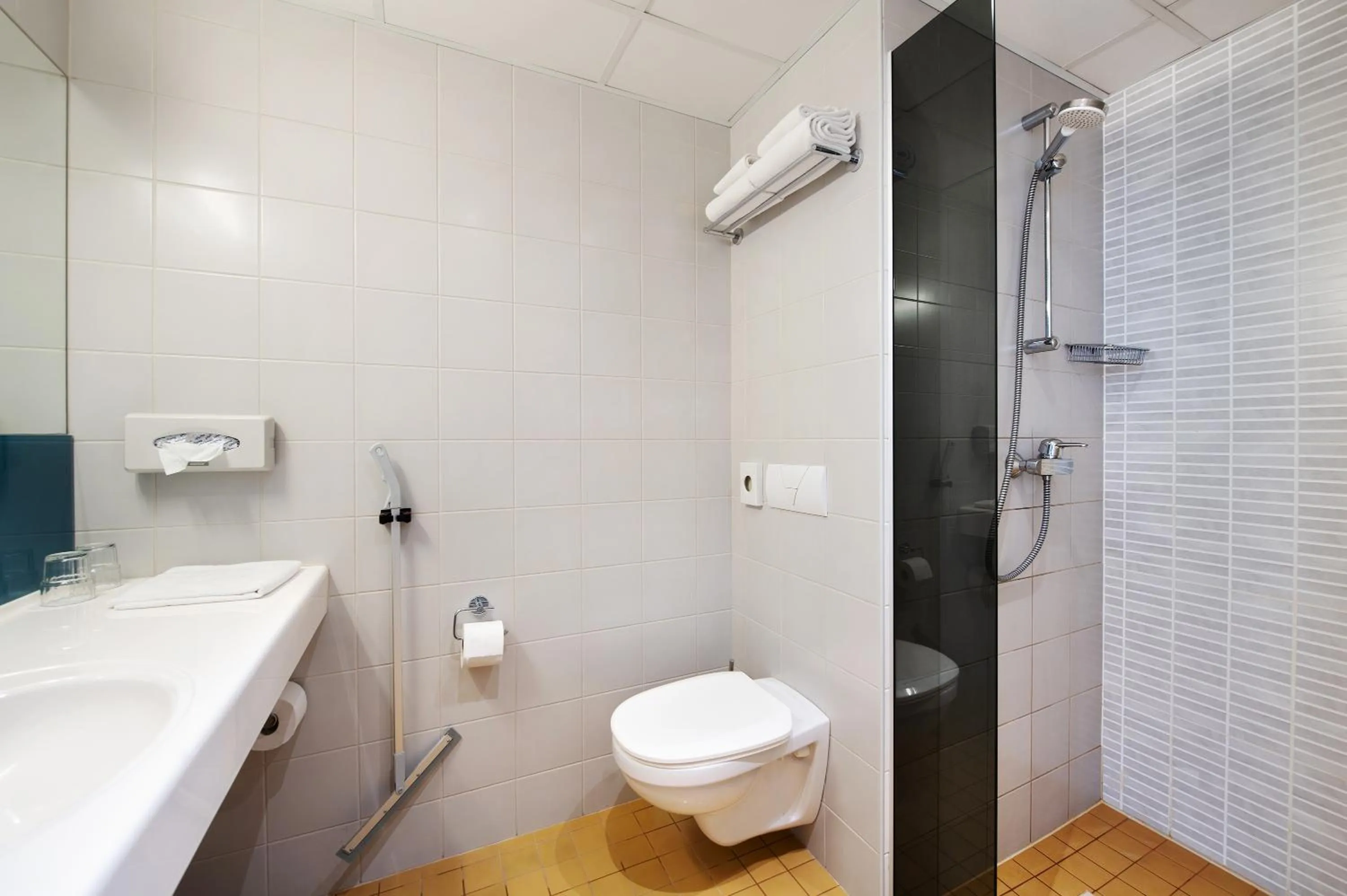 Shower in Hestia Hotel Seaport Tallinn