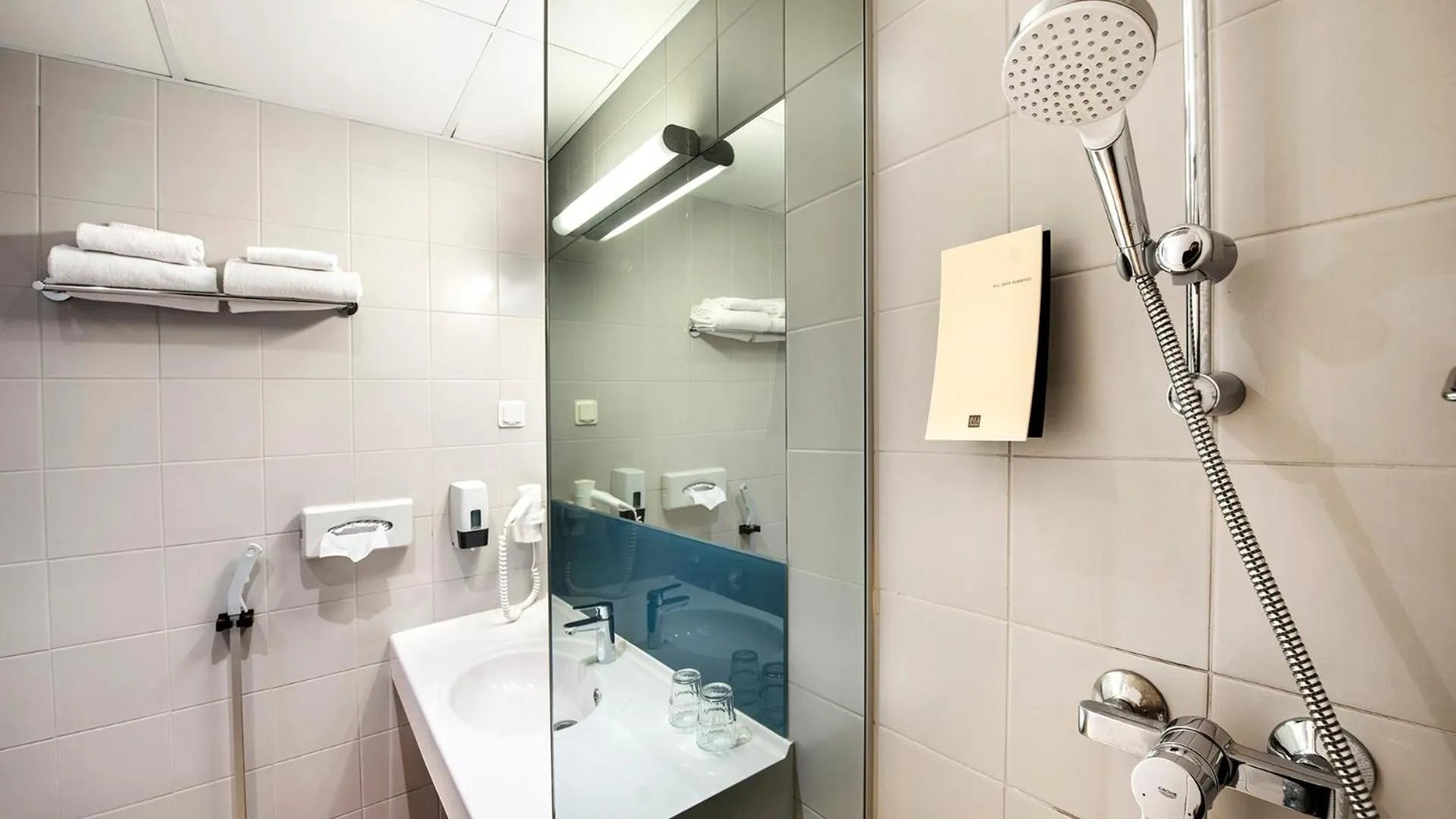 Shower in Hestia Hotel Seaport Tallinn