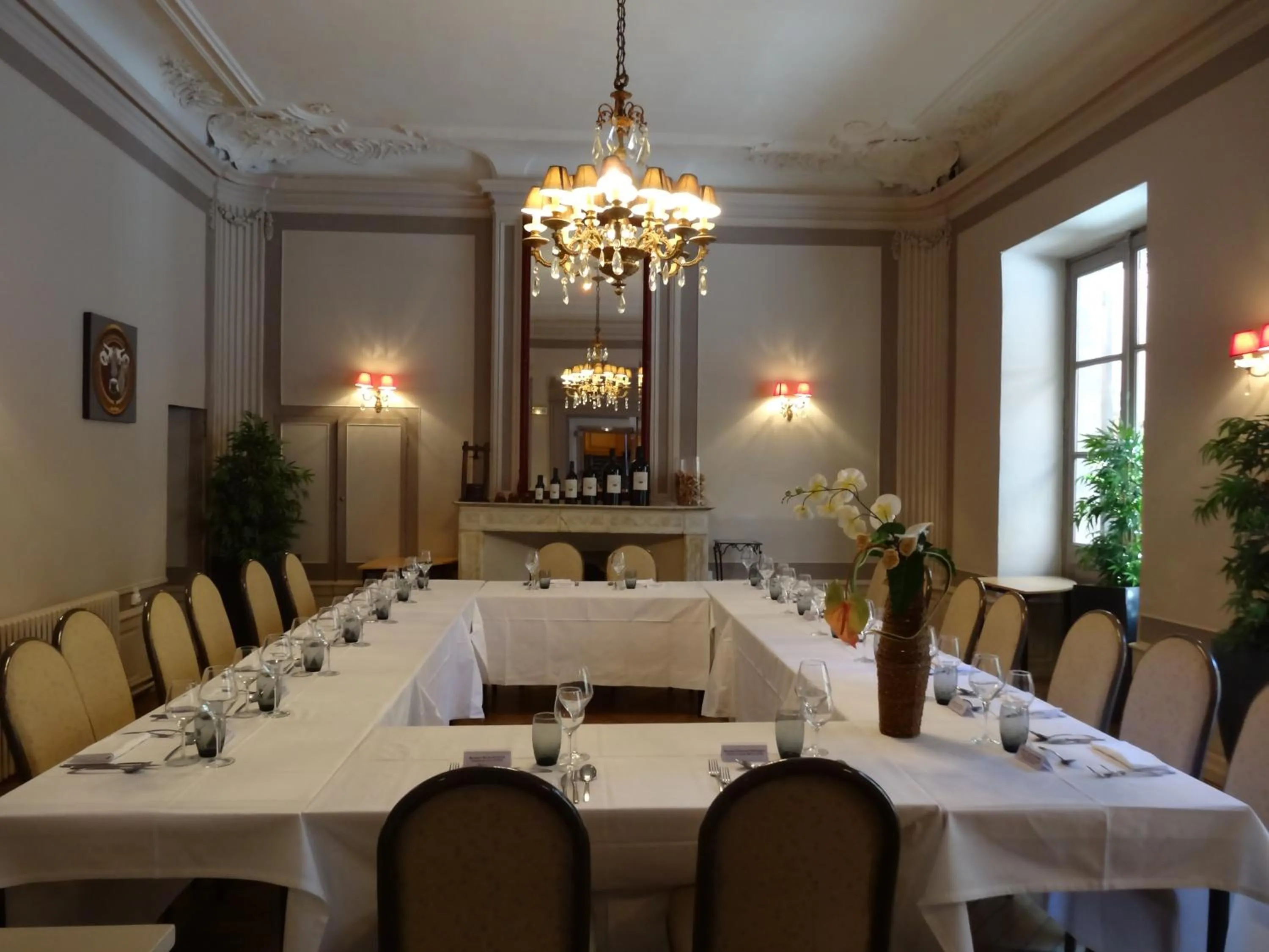 Banquet/Function facilities in Hotel Moderne Et Pigeon