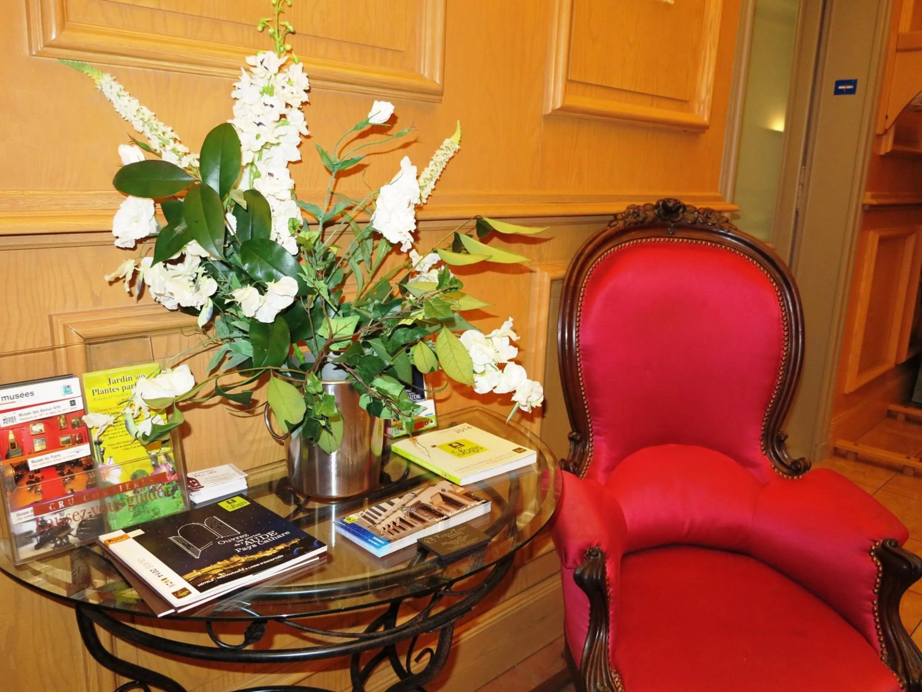 Lobby or reception in Hotel Moderne Et Pigeon