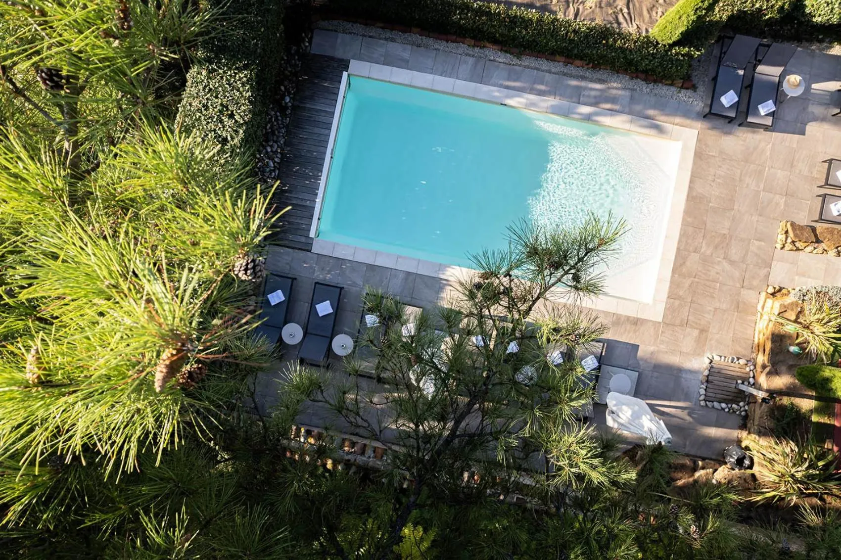 Garden in Contact Hôtels Le Savigny & Spa